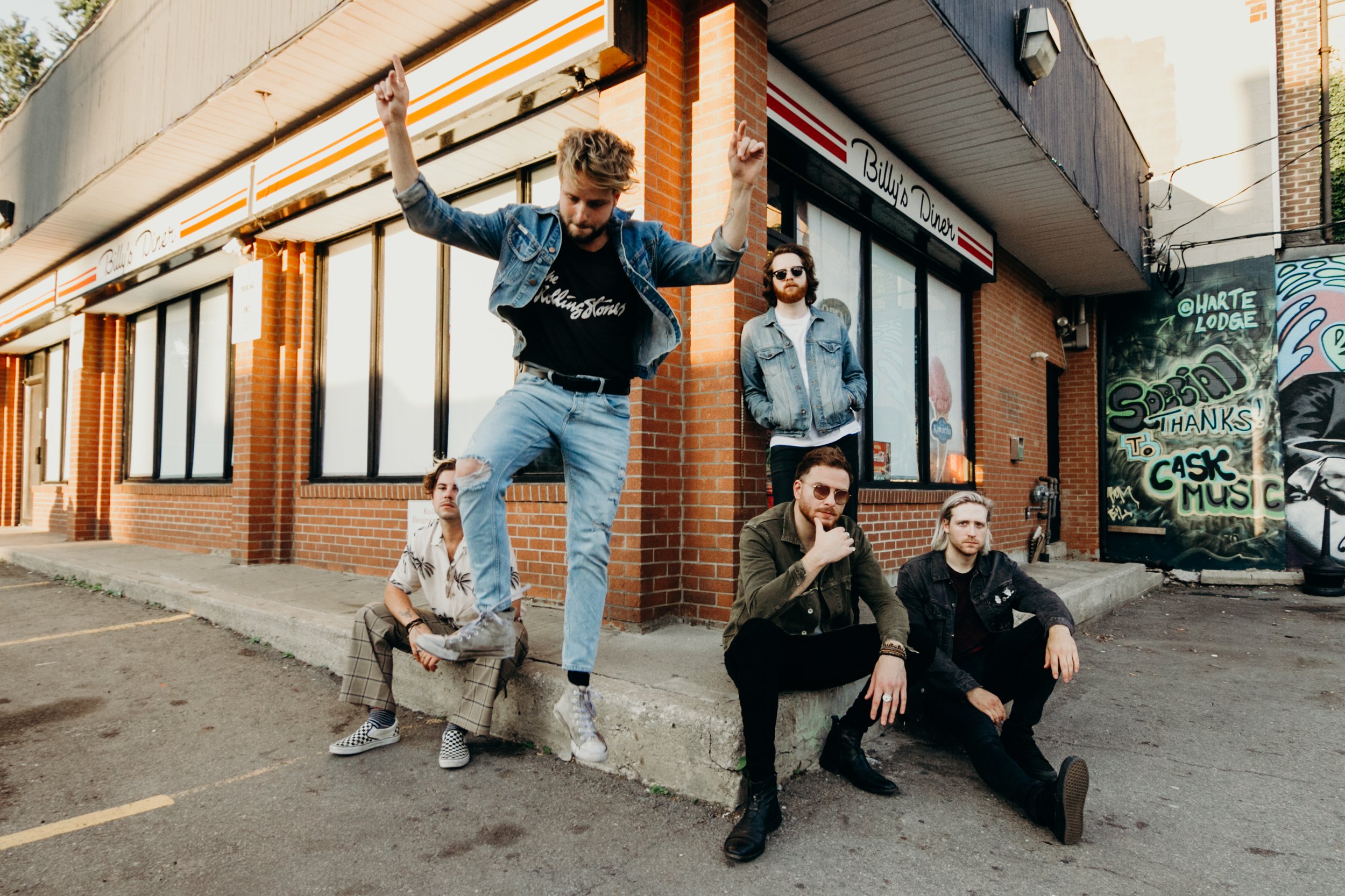 LouisaNicolaou_ModernSpace_002_WarnerMusic.jpg