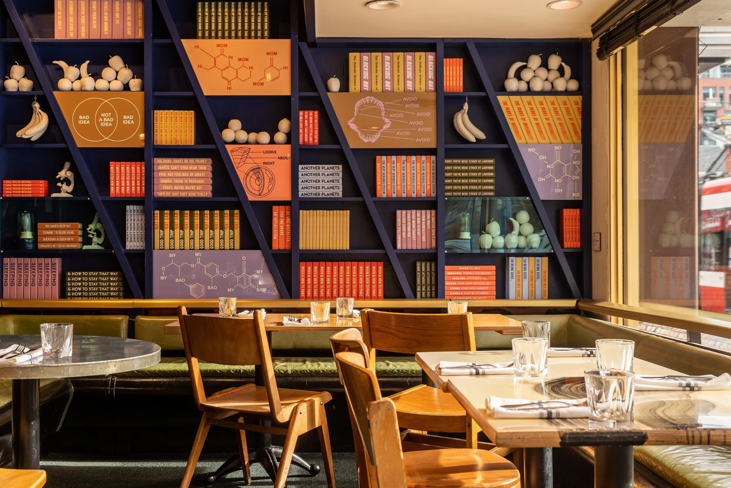 LouisaNicolaou_LOUNGE1_DrakeHotel (Custom).jpg