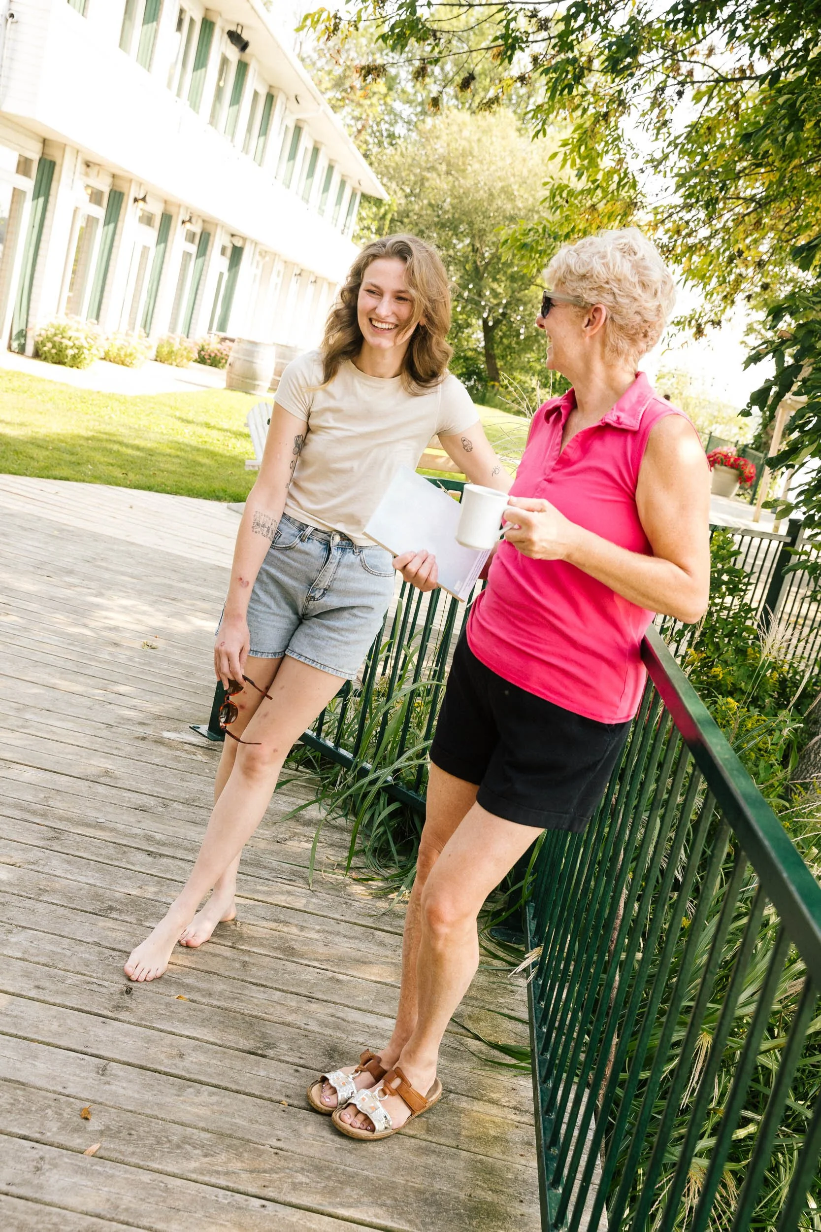 AaronWynia_AW 09-25-24-1876_MutualFriends.jpg