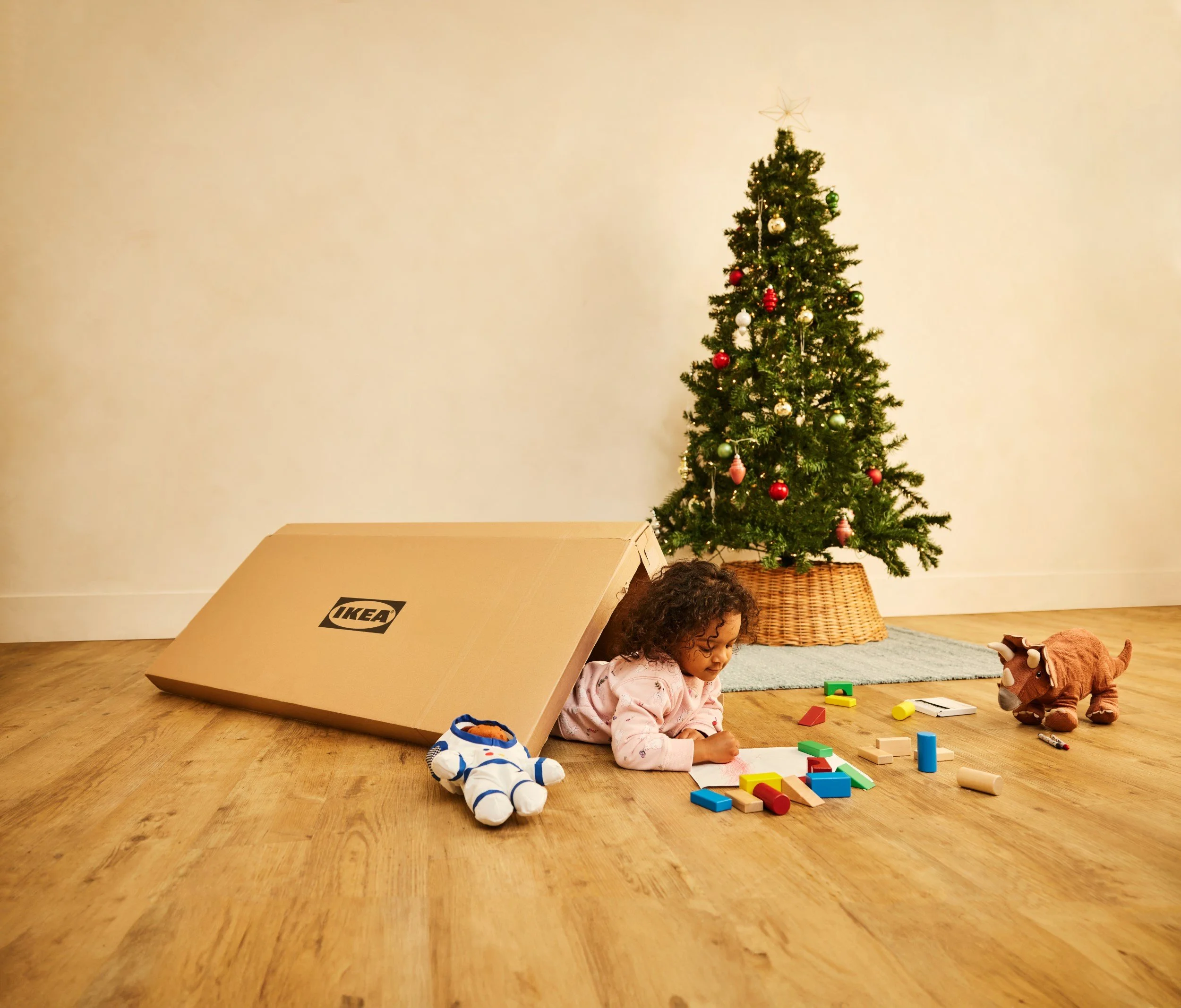 IKEA_Holiday_Shot01_0162 1 (Custom).jpg