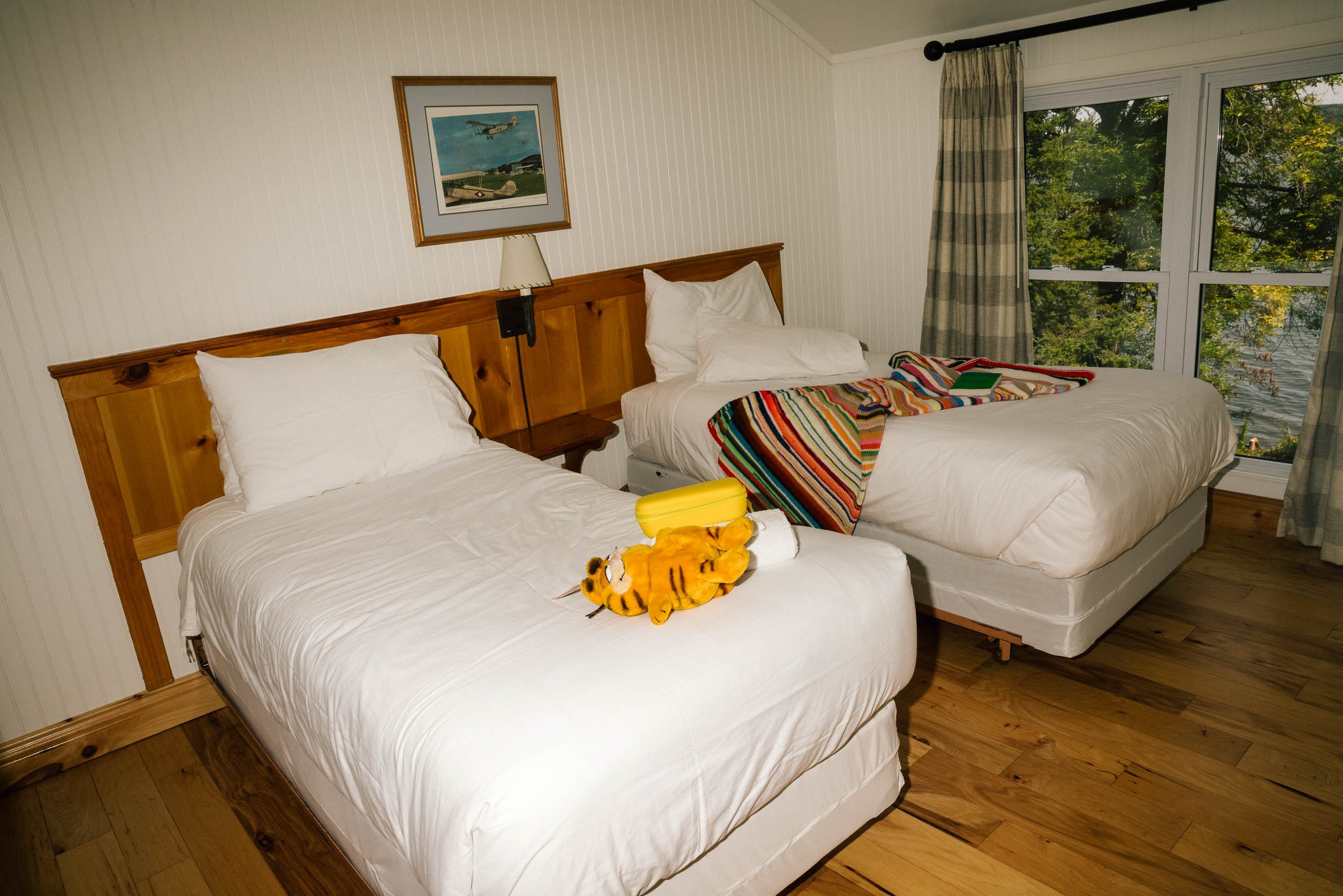 AaronWynia_AW 09-25-24-2373_MutualFriends.jpg