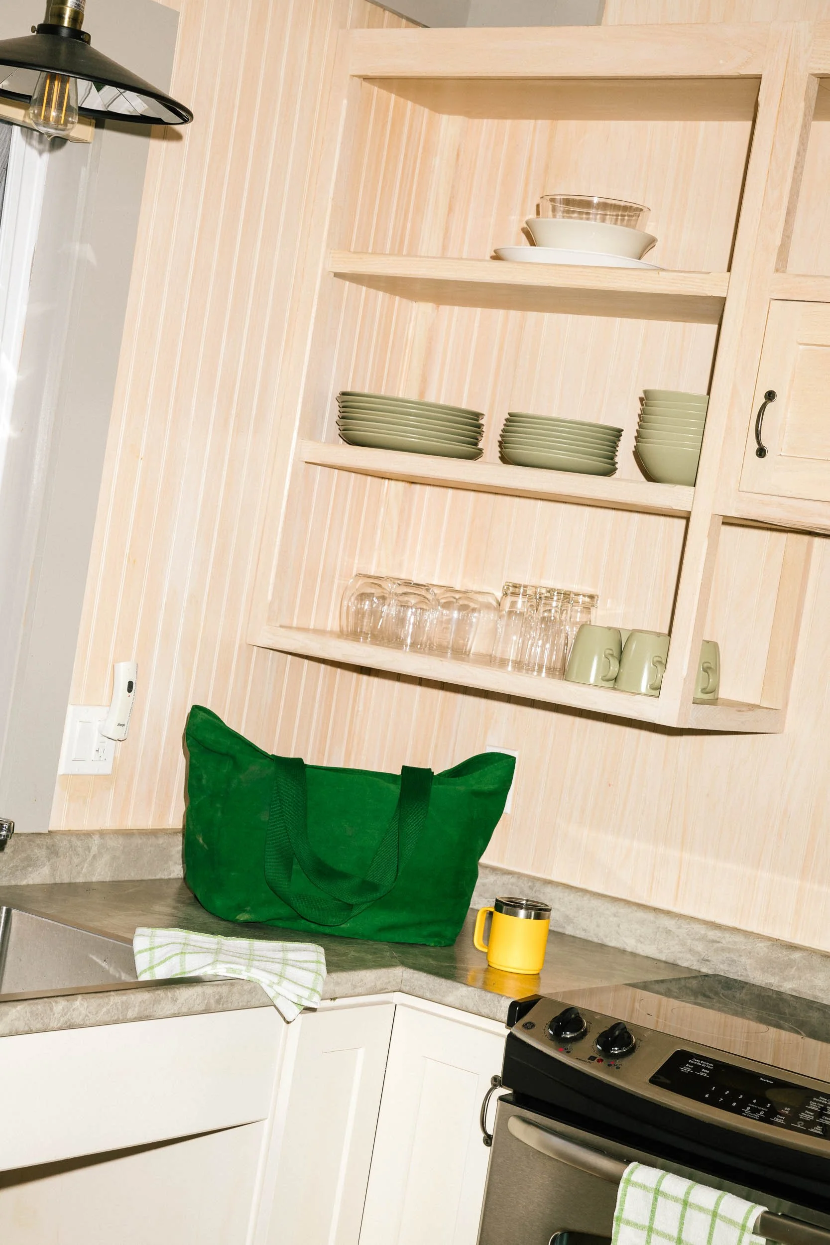 AaronWynia_AW 09-25-24-9026_MutualFriends.jpg