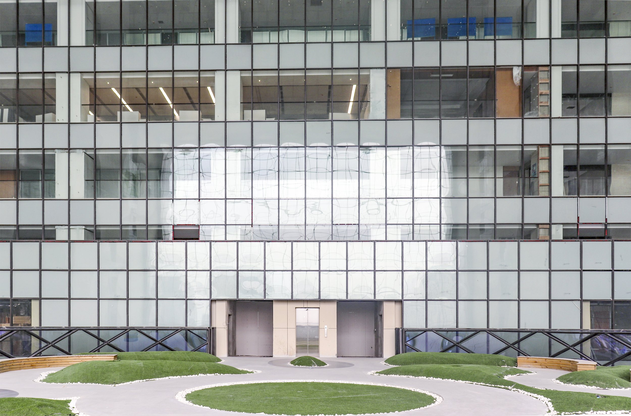 Open Space Curtain Wall - Outside