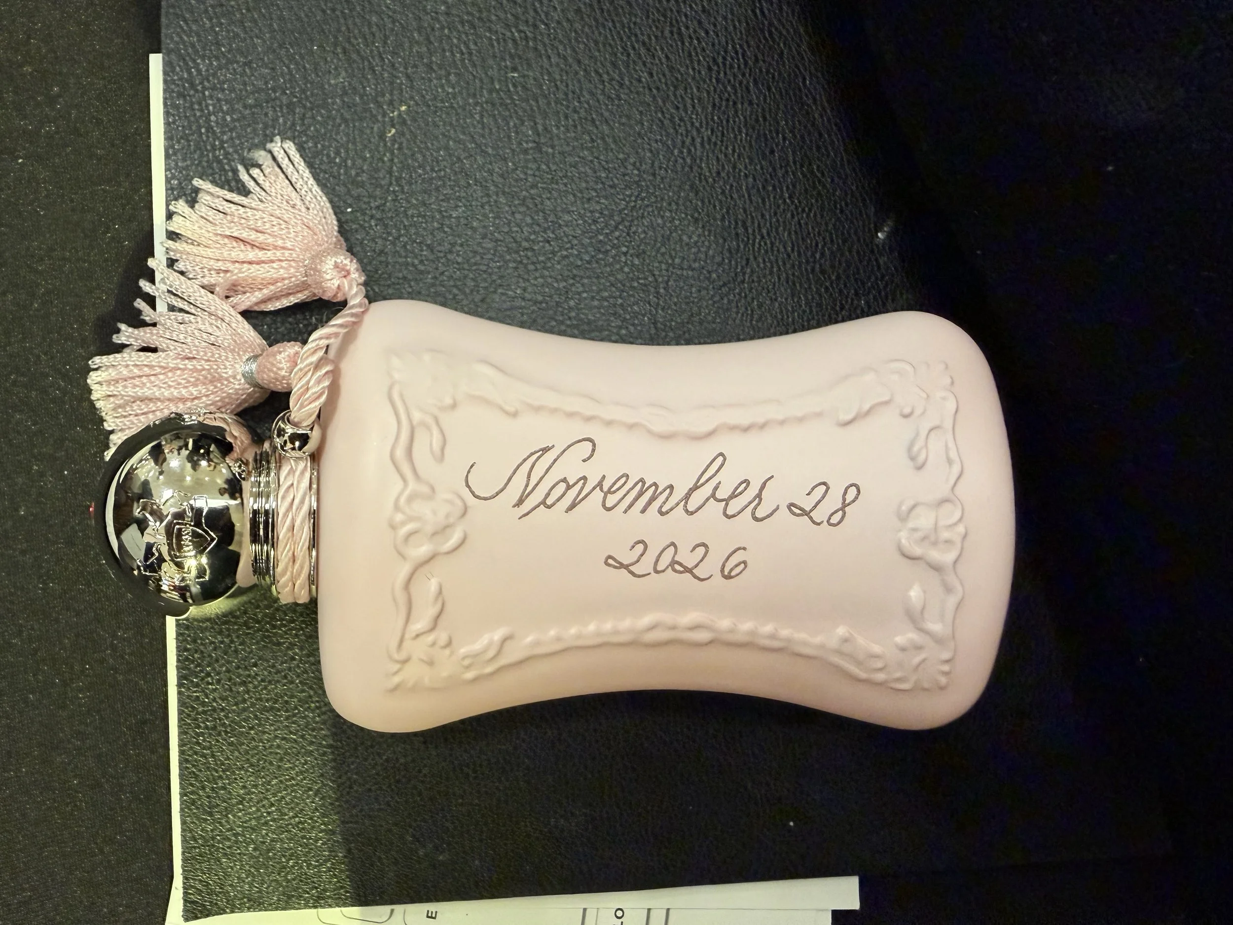 ParfumsdeMarlySubtleGraceCalligraphy_LiveEventArtist+Northern_VA_WashingtonDC_DMV_Calligrapher&Engraver.jpeg