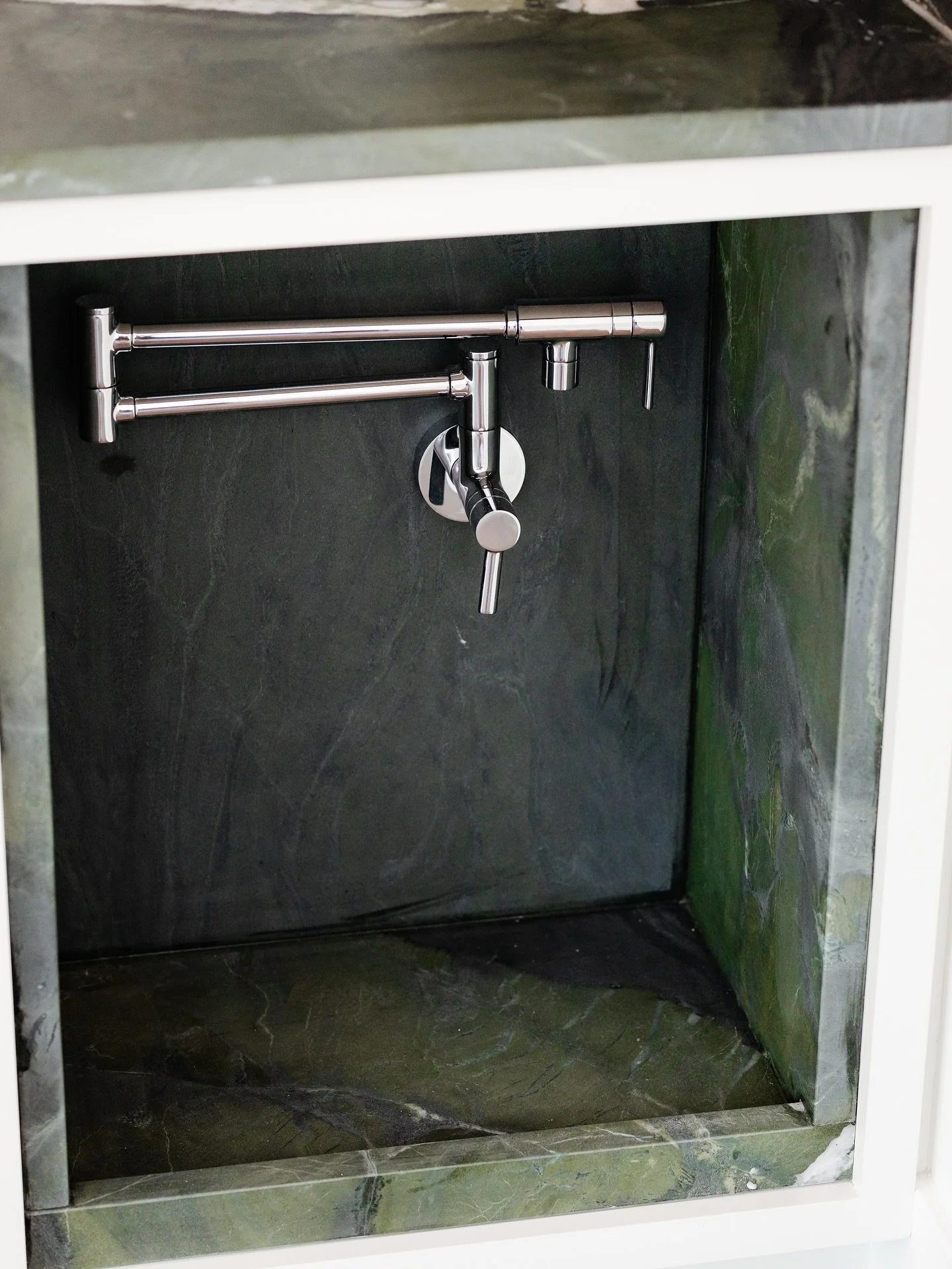 🐾✨ Dog-Friendly Home Design Done Right

When planning a pet-friendly remodel, don&rsquo;t forget your furry family members! From a built-in dog wash station (goodbye muddy paw prints 🚿🐶) to a custom bowl station seamlessly integrated into your cab