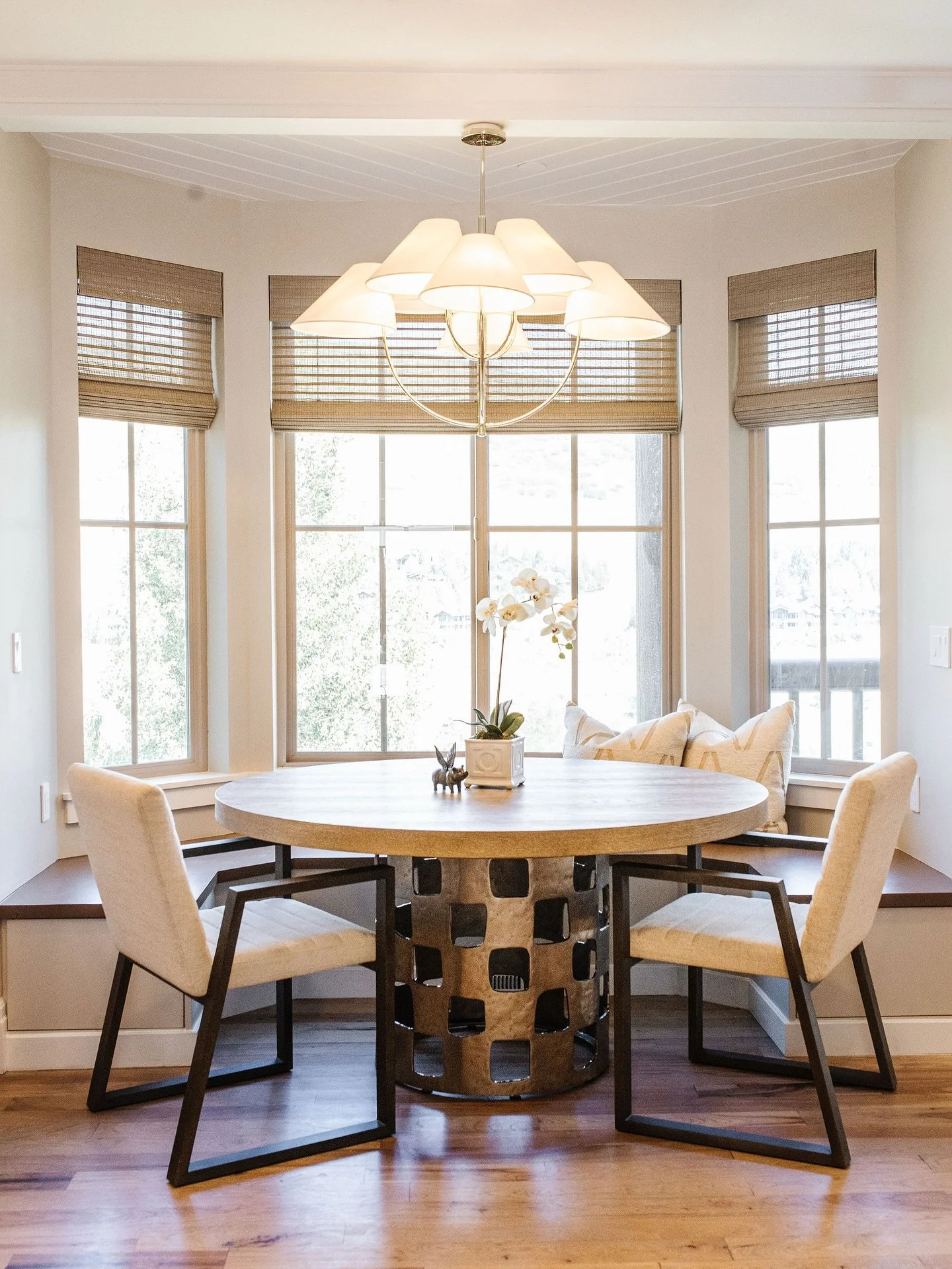 TAKE A SEAT
.
.
.
.
#parkcitybuilder #utahbuilder #jeremyranchremodel #jeremyranchbuilder
.
.
Designer: @kadeewolfgraminteriors