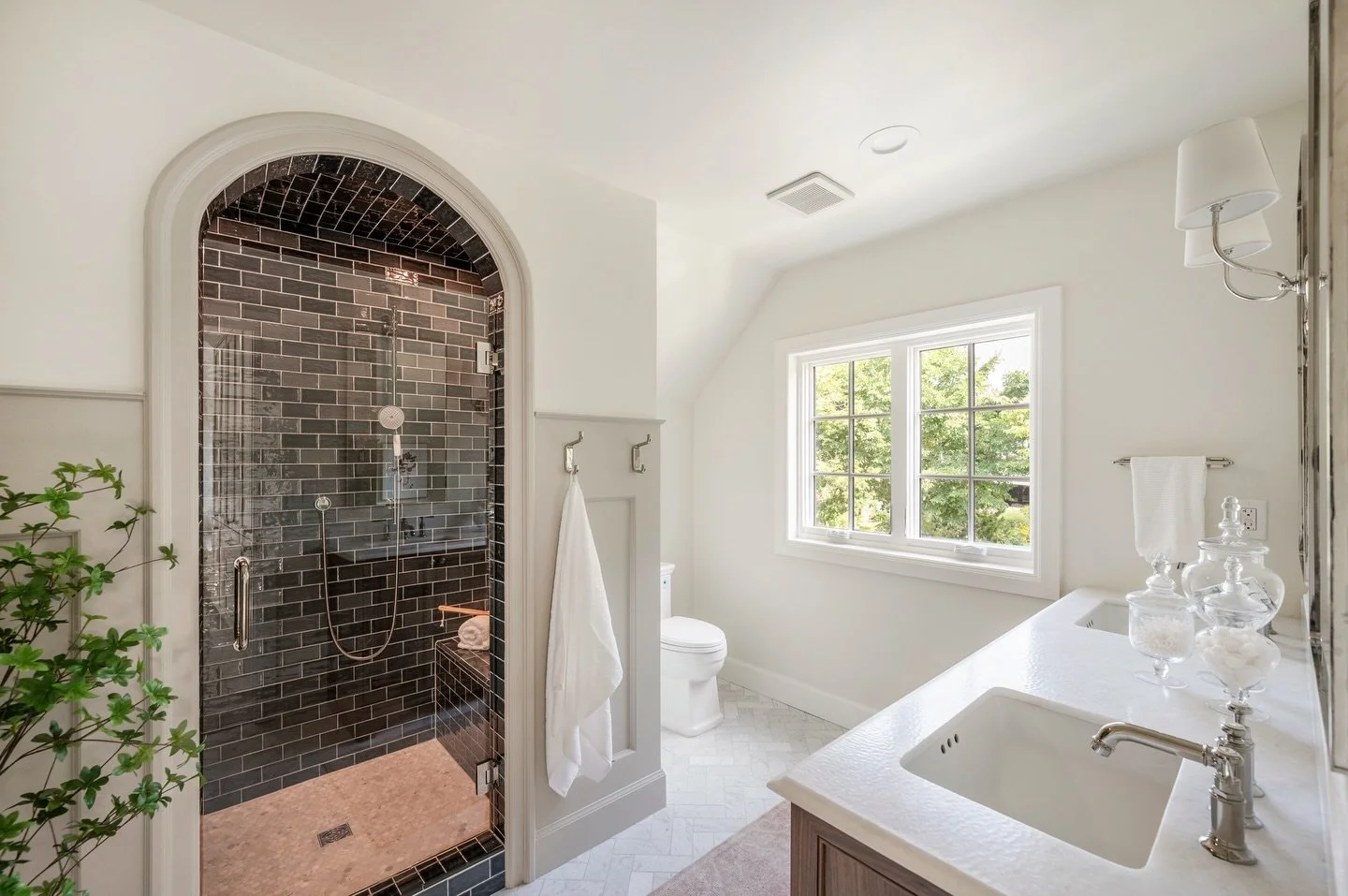 Thinking about building or remodeling a high-end home?

Citizen Builders delivers luxury remodels and custom homes through disciplined preconstruction, clear pricing, and execution that actually matches the design.

What sets us apart:
&bull; Deep pr