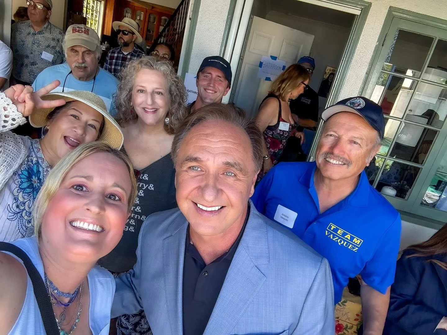 What a good turn out today with the West LA Democratic Party! 👊🏼