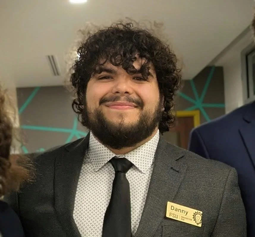 Danny Niebla Headshot