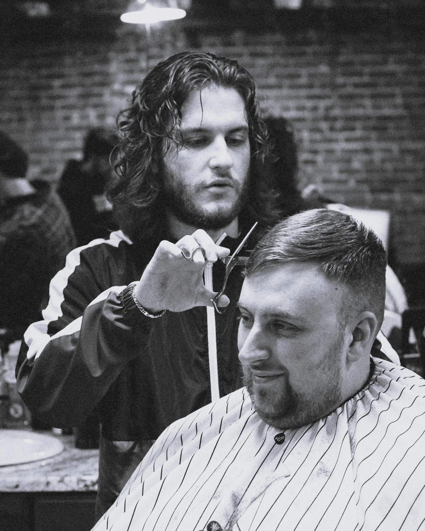 Roots Barbershop & Lounge