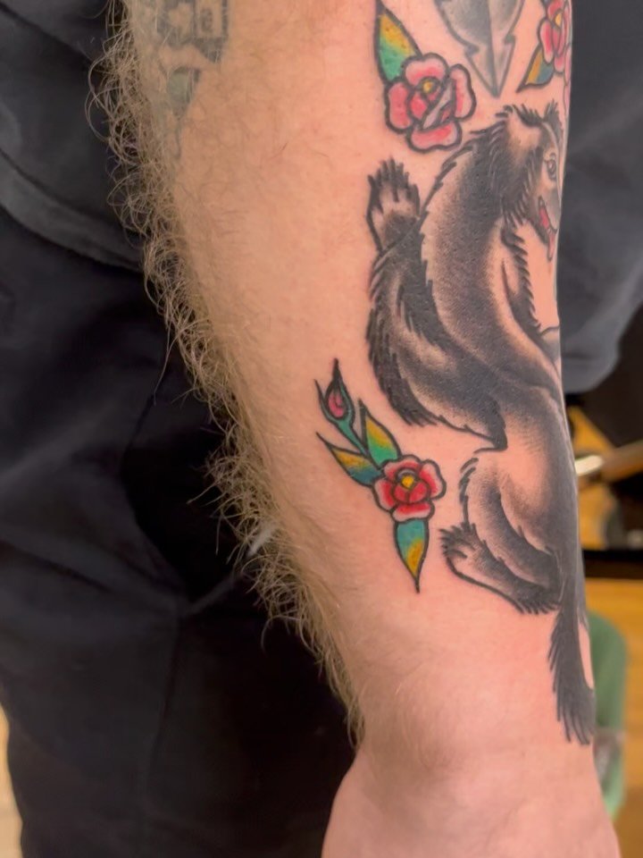 What a fun and sweet pet portrait this was!! 😭❤️ thank you for trusting me with this special piece!! 

#petportrait #tradtattoo #femaletattooartist #atlantatattooartist #memorialtattoo