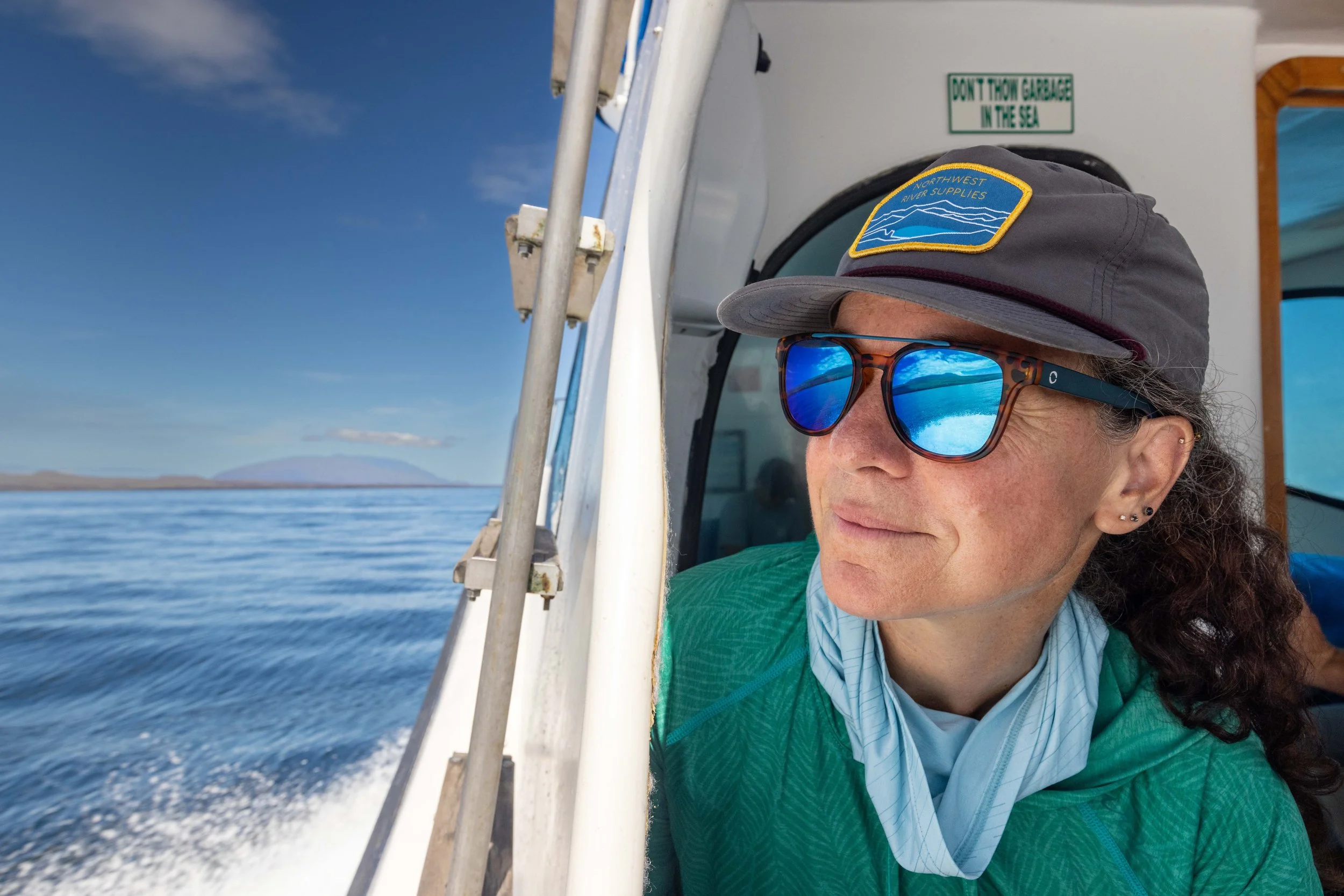 Snail Hunters_Galapagos NRS-8.jpg