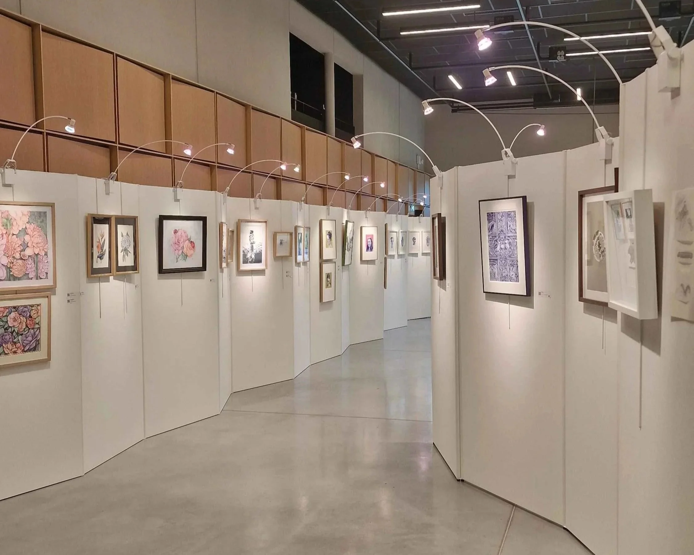 Exposition carquefou salon de printemps vladinsk oeuvres encadrées bic