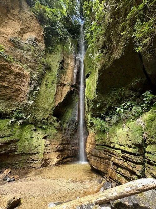 azores-waterfall-hike