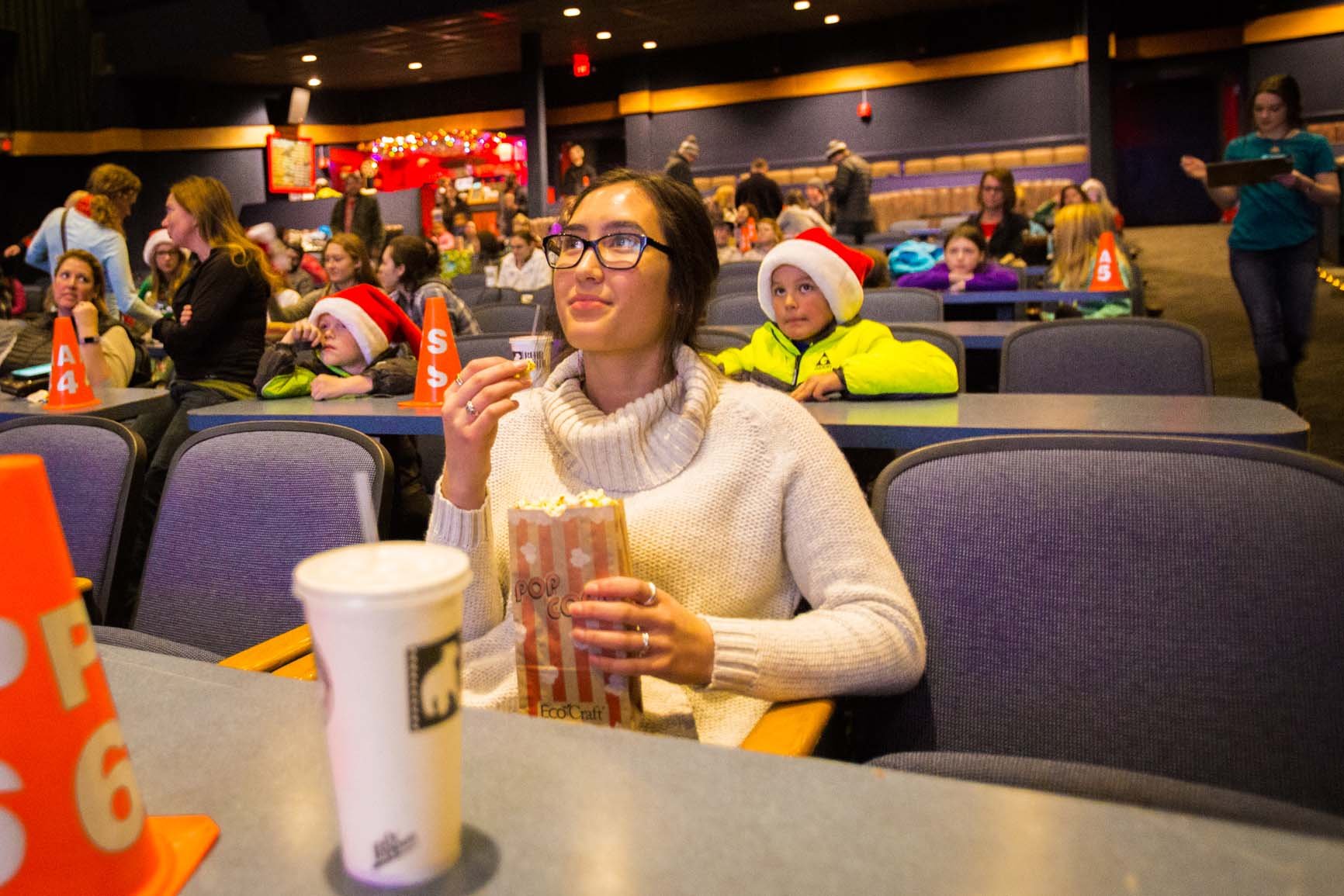 Step5-Enjoydinnerandashow.jpg