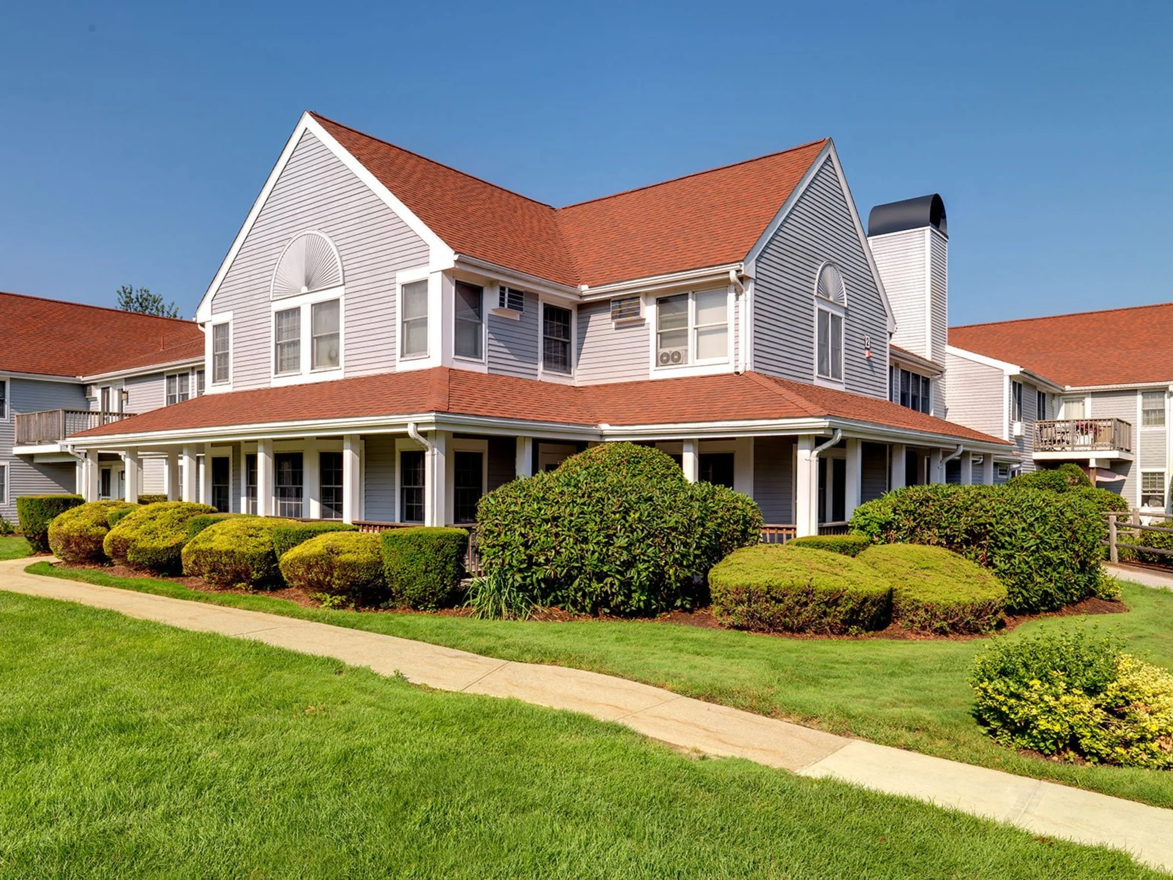 Pondside Apartments