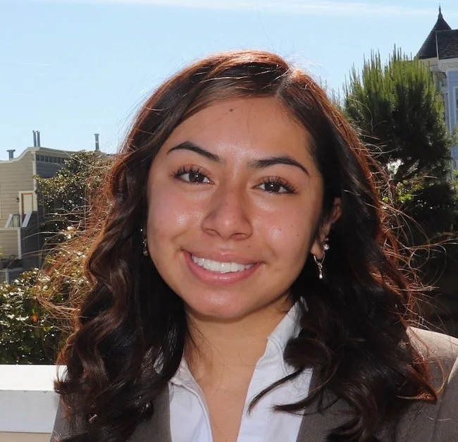 Evelyn Ramirez Headshot.jpg
