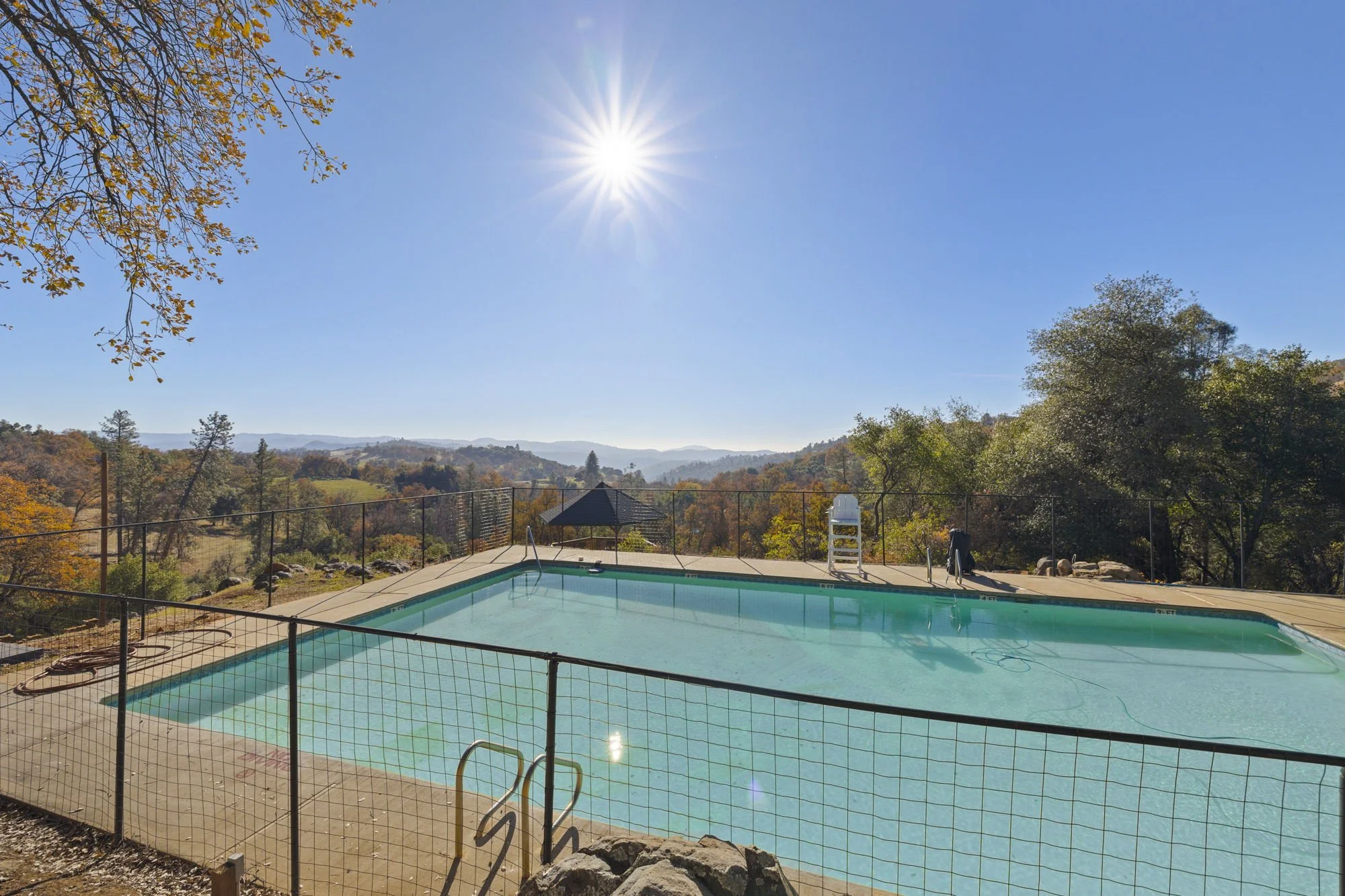 Zu Camp pool and vista