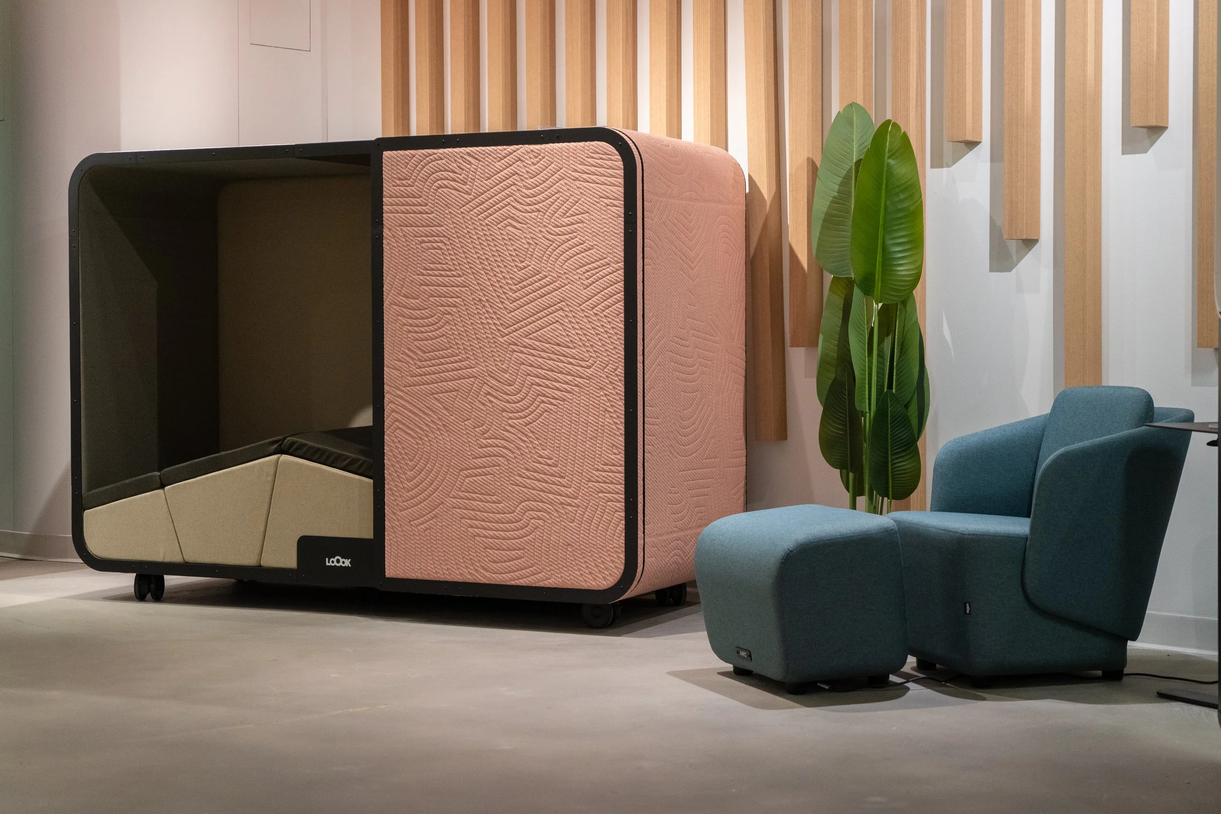 NEUROPOD AND RECOVERY CHAIR