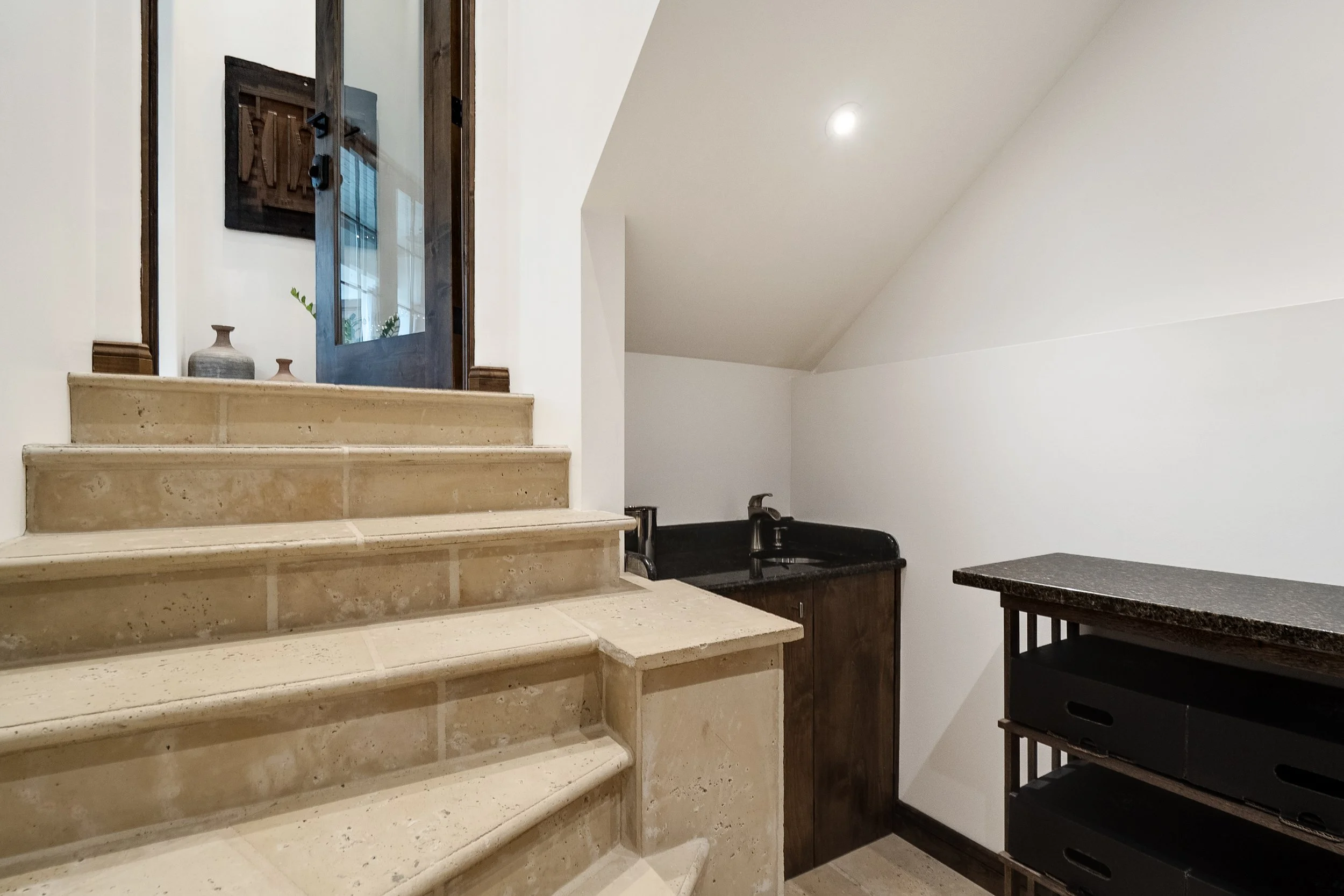027-1828 Cowden Ave-MLS Version.jpg