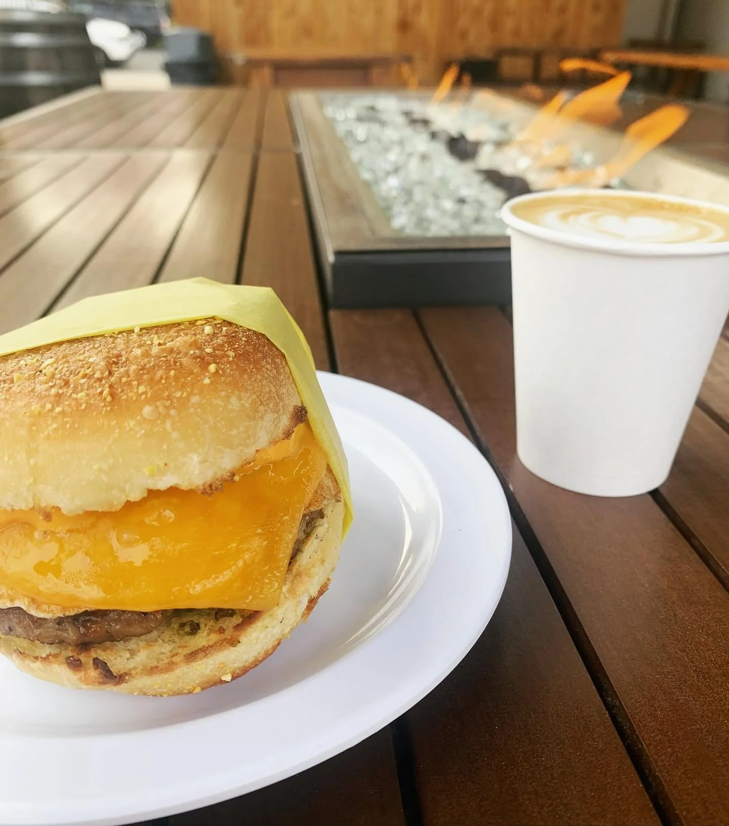 We&rsquo;re getting some much needed rain 🌧️ but you can still enjoy a cozy breakfast under our covered patio from @sunrisecopdx. Opening at 8am. 

#startyourdayright #pdxbreakfast #pdxcoffee #coveredpatios #breakfastsando