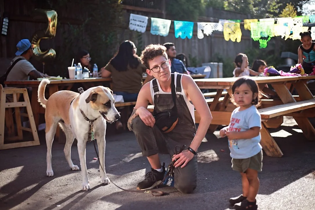 Farmhouse Carts is where the community comes together. Come visit and enjoy this beautiful Fall day! 

#pdxfoodcarts #sedivision #pdxcommunity #cometogether #familyfriendly #dogfriendly