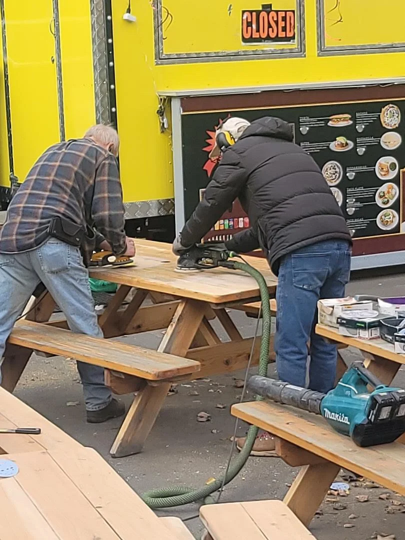 Our friend and property owner Reed has been putting in that work building out new tables and seating for our pod 💪. Stop by and enjoy this gorgeous Fall day 🙌.

#woodwork #foodcartspdx #menatwork