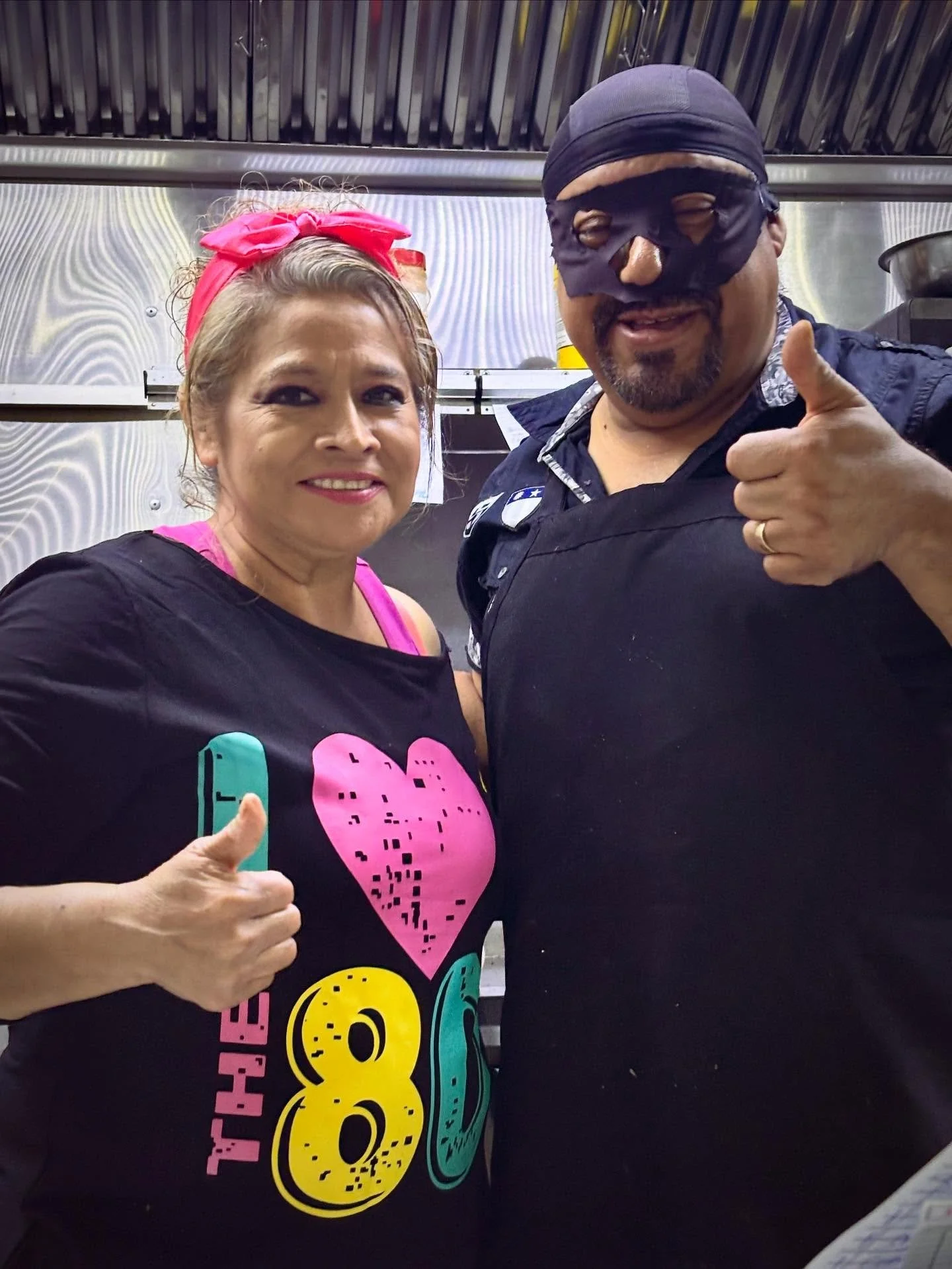 @taqueriabravostaco is always a vibe! ✨💖 The clouds have parted. Keep your Halloween weekend rolling and come say hi. 👋 🌮

#welovethe80s #sedivision #halloweenweekend #dressedtoimpress #zorro #goodvibesonly