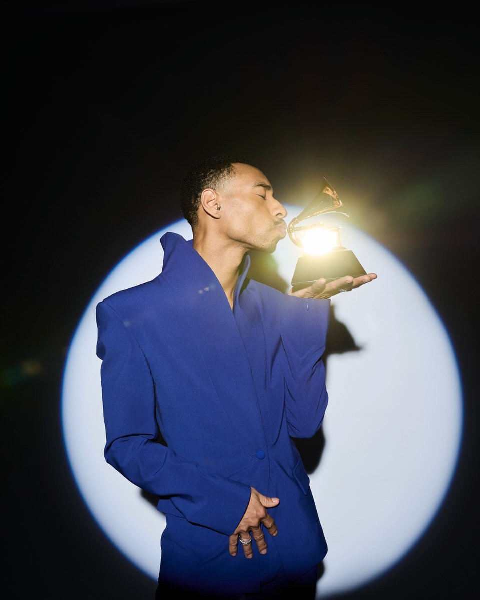 Congrats are in order for @durandbernarr , who won his first Grammy Award for Best Progressive R&amp;B Album, &lsquo;BLOOM! 💐