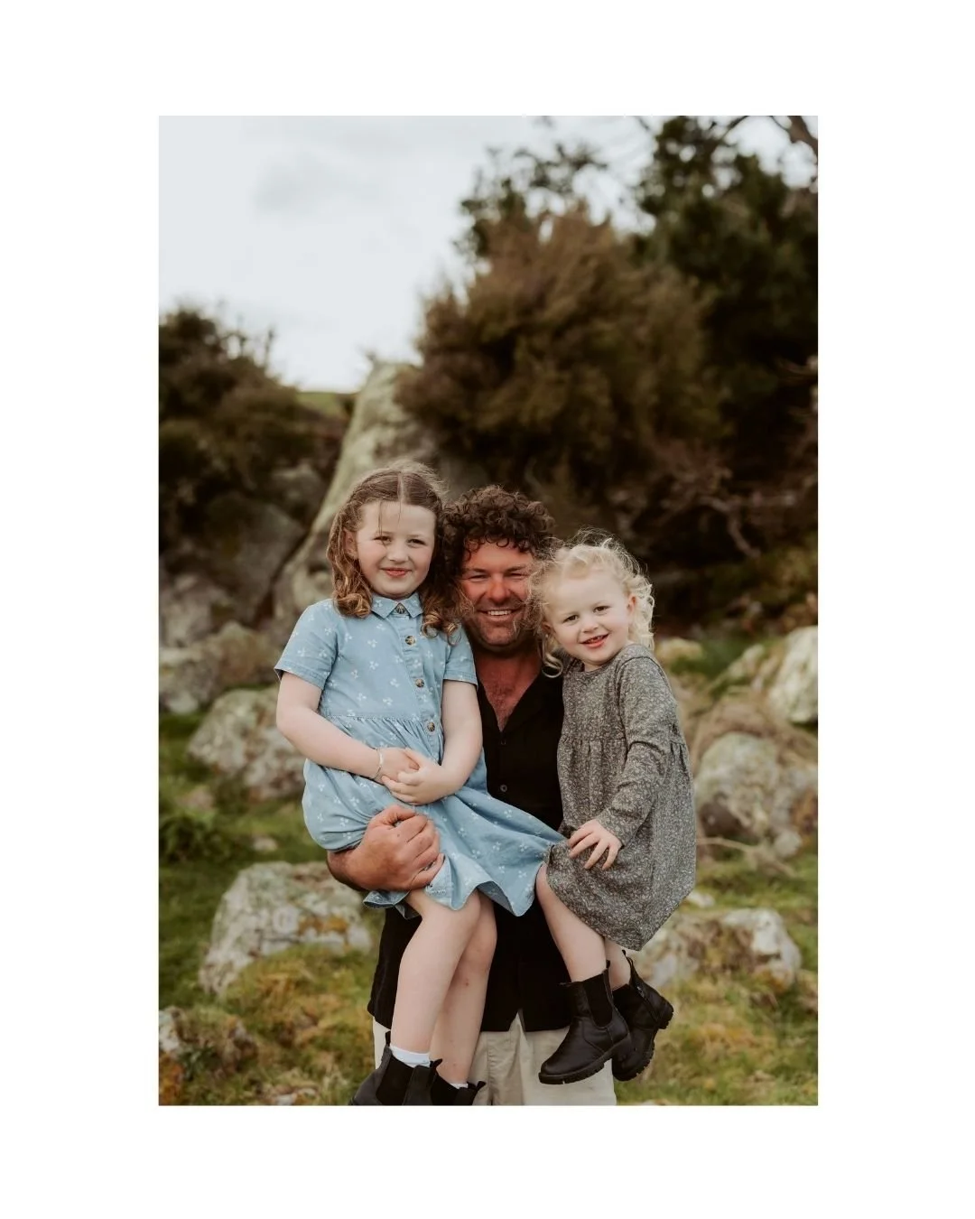 Meet the Rose family...Guys it was a wee while ago I photographed this gorgeous family.  Watching your kiddos grow is a incredibly special to me for clients who continues to have me as their chosen photographer.  Where friendships grow and trust buil