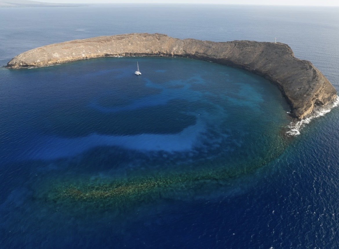 The Ultimate Adventure: A Multi-Day Luxury Yacht Charter in Hawaii.