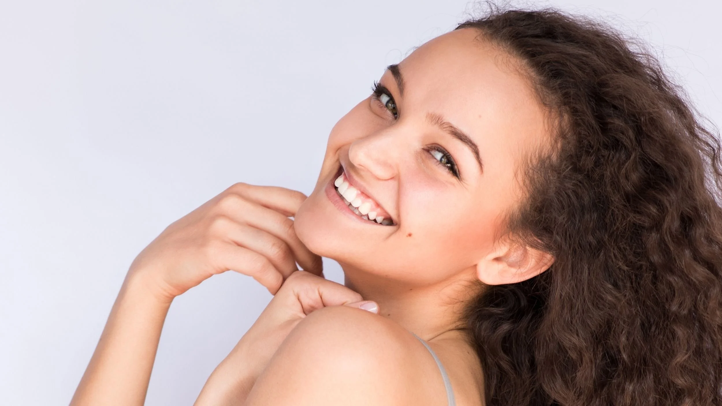 The 2026 Guide to Premium Veneers: Why Brand Choice is the Secret to a Natural Smile