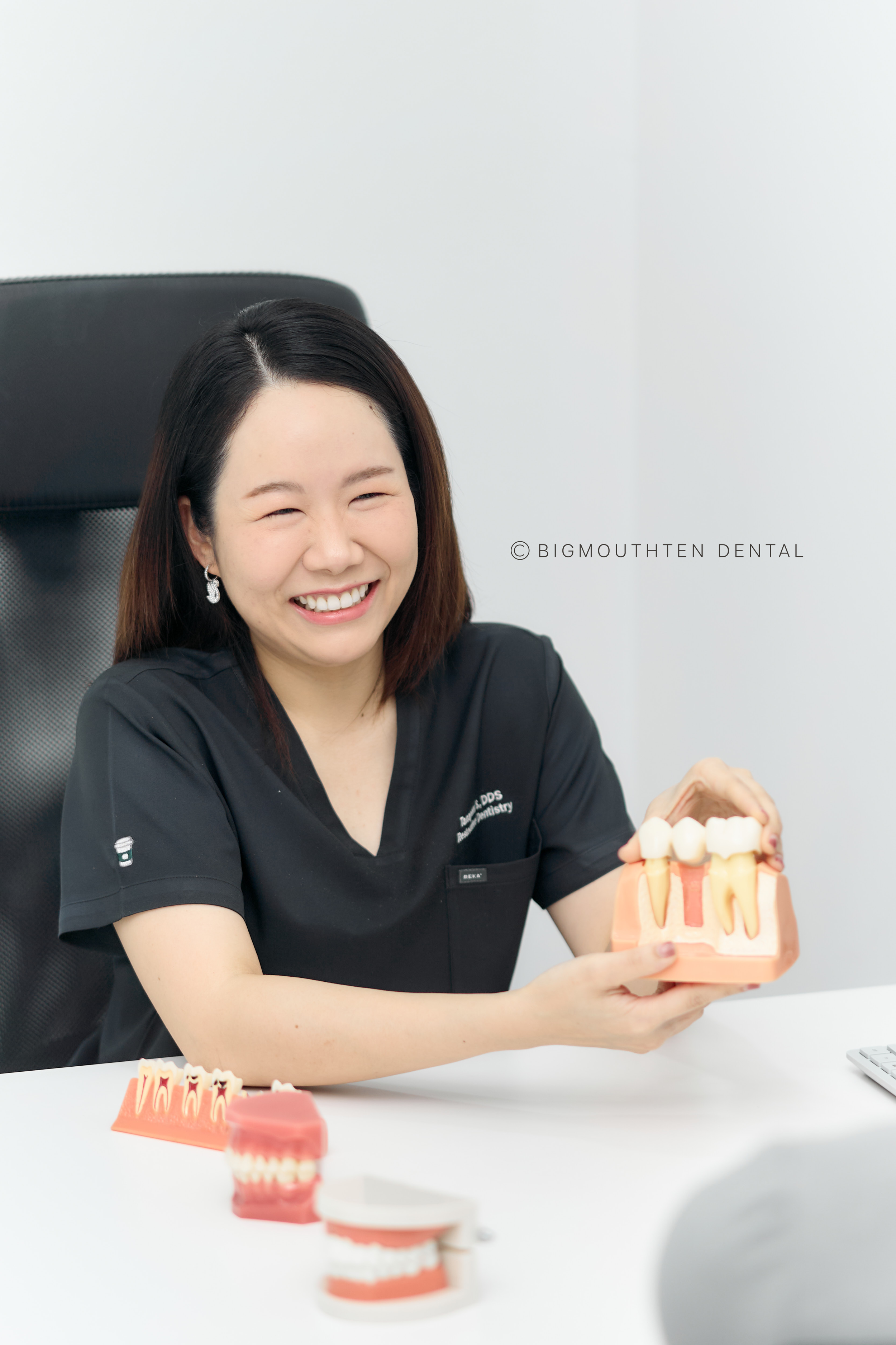 ปรึกษาครอบฟันกับทันตแพทย์เฉพาะทาง เชียงใหม่ | dental crown consultation with specialist in chiangmai