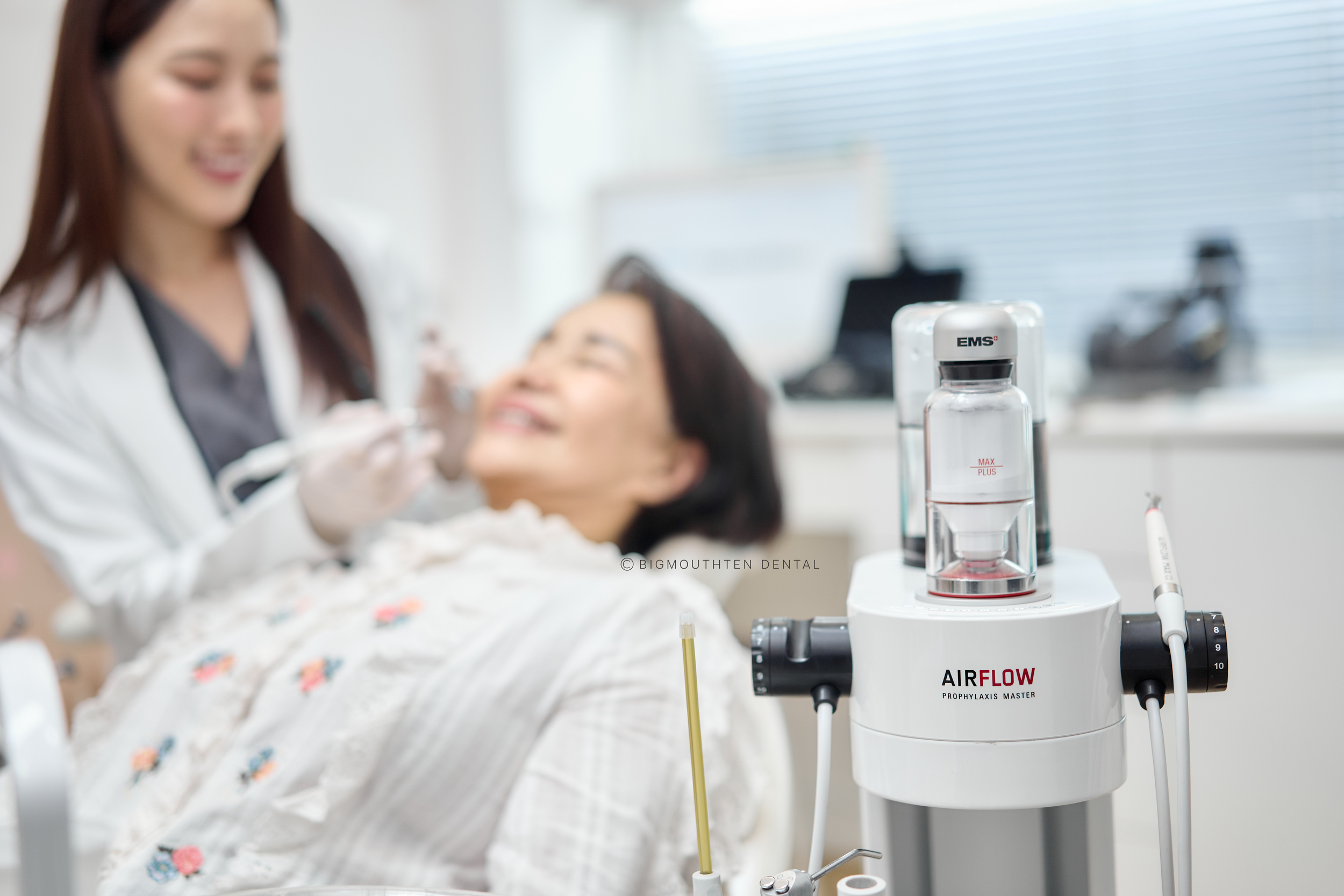 เครื่อง GBT Airflow EMS สำหรับขูดหินปูนไม่เจ็บ ที่ Bigmouthten เชียงใหม่