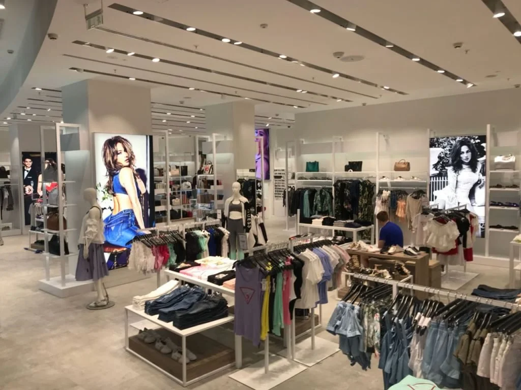 2018_05_Moscow_Guess_Kapitoliy-mall_05-1024x768.jpg