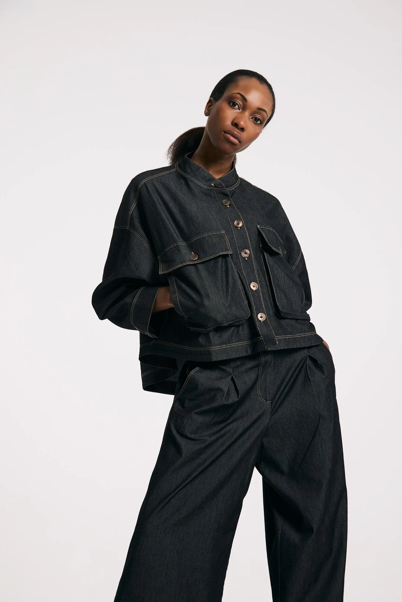 Coole, weite Jeans Jacke mit Stehkragen + Taschen Art. 126J11  Anthra