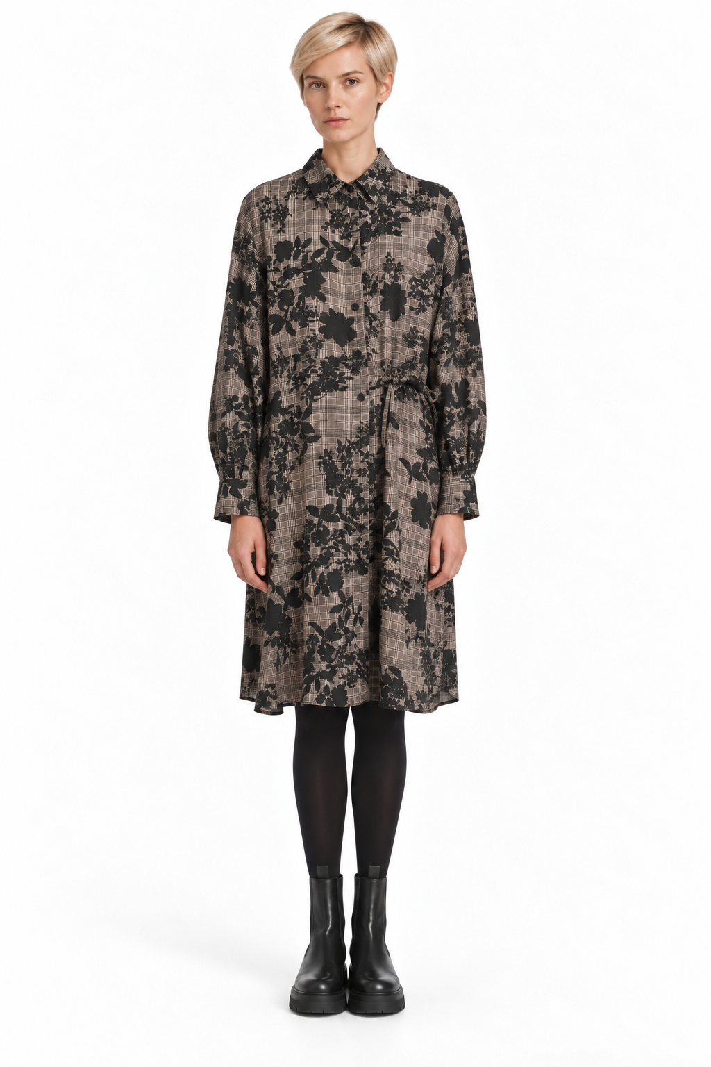 226B12 Schönes Hemdblusenkleid mit Caro Flower Print aus Viscose