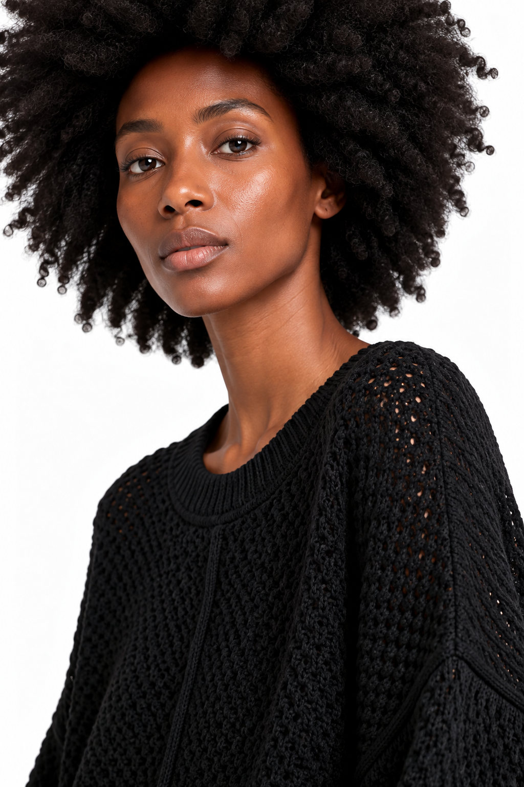 226P24 Lässiger, weiter Ajour Pullover aus Merinowool NERO