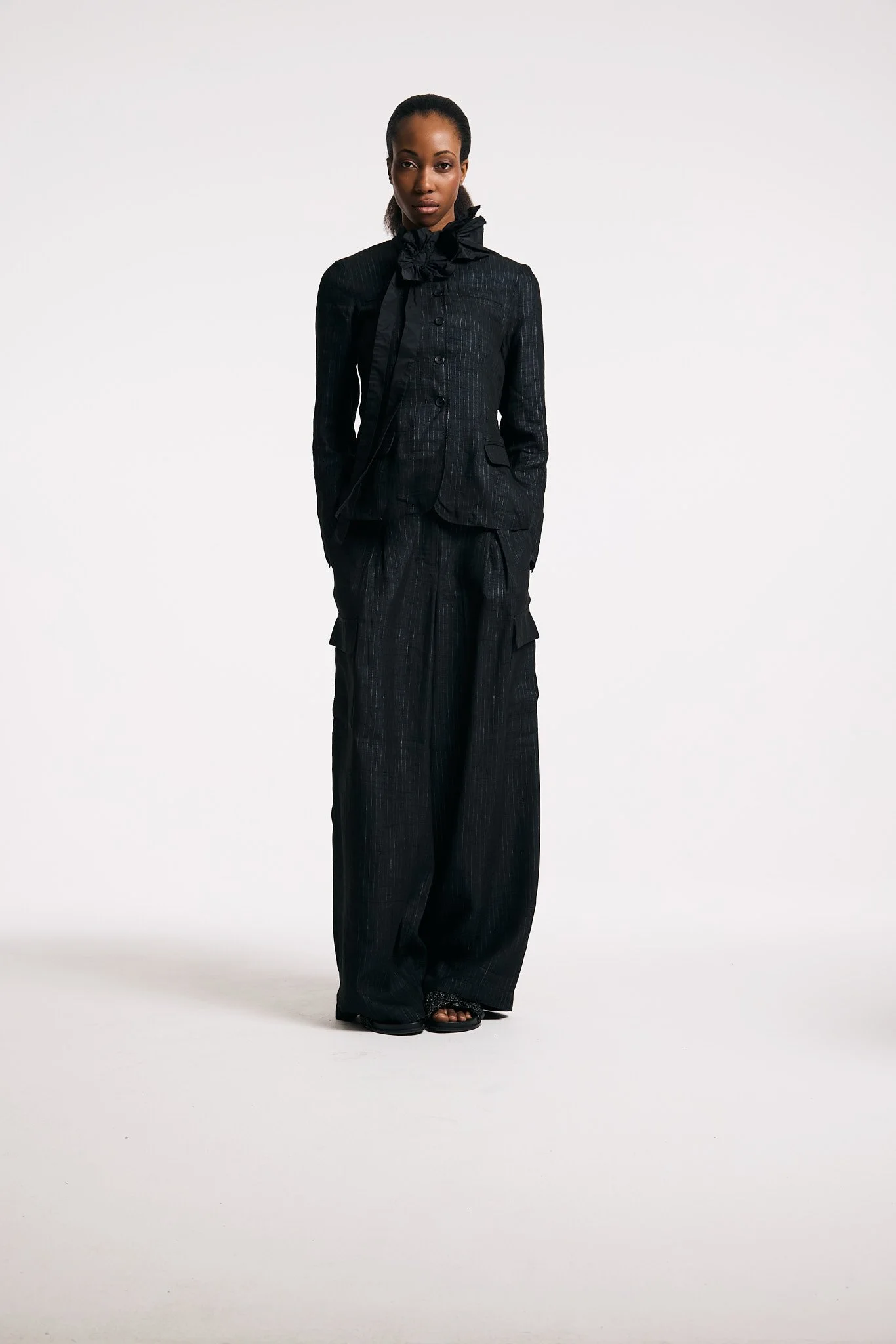 Cooler Leinenblazer mit Stehkragen 