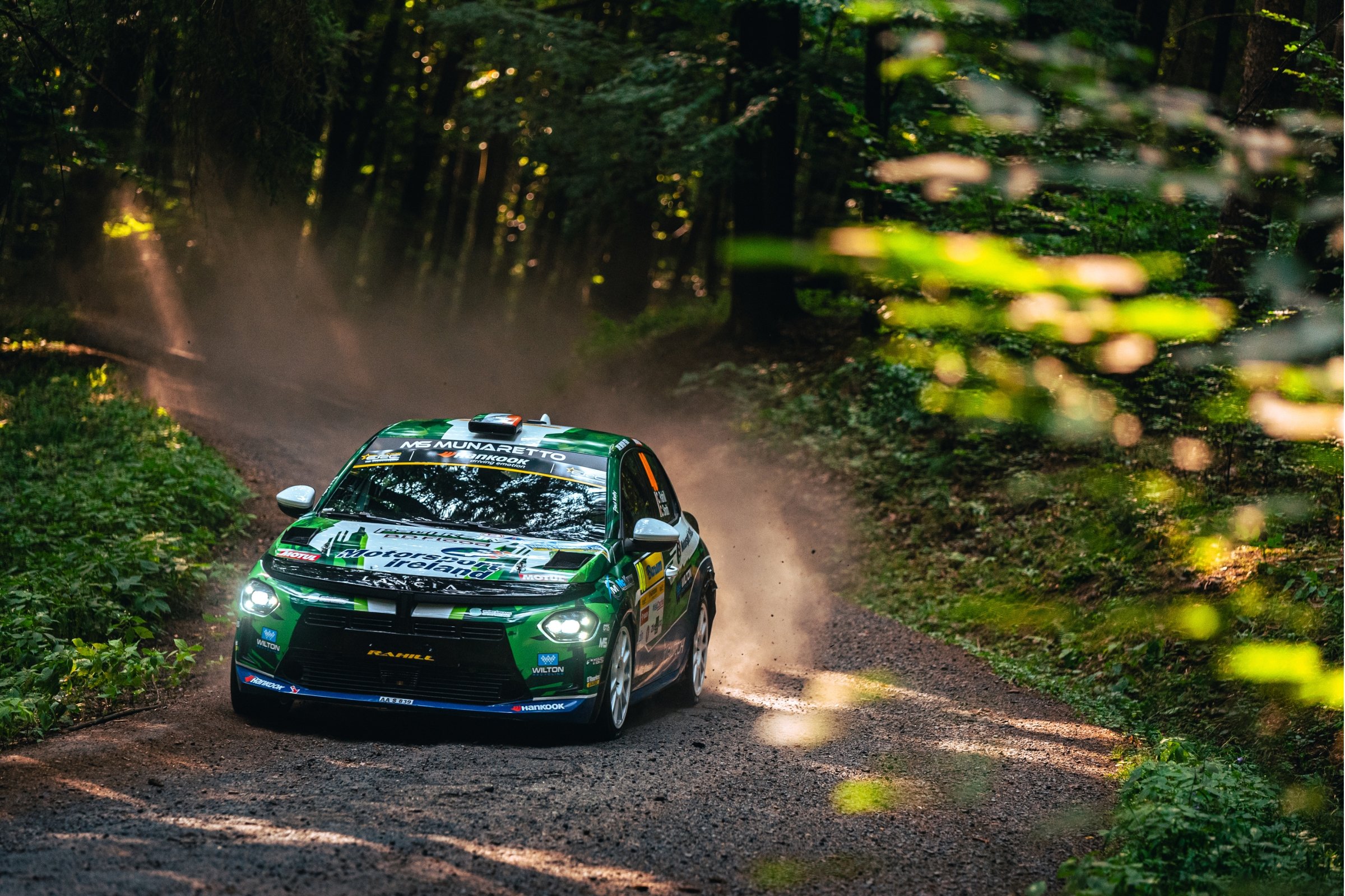Car on stages 2.jpg