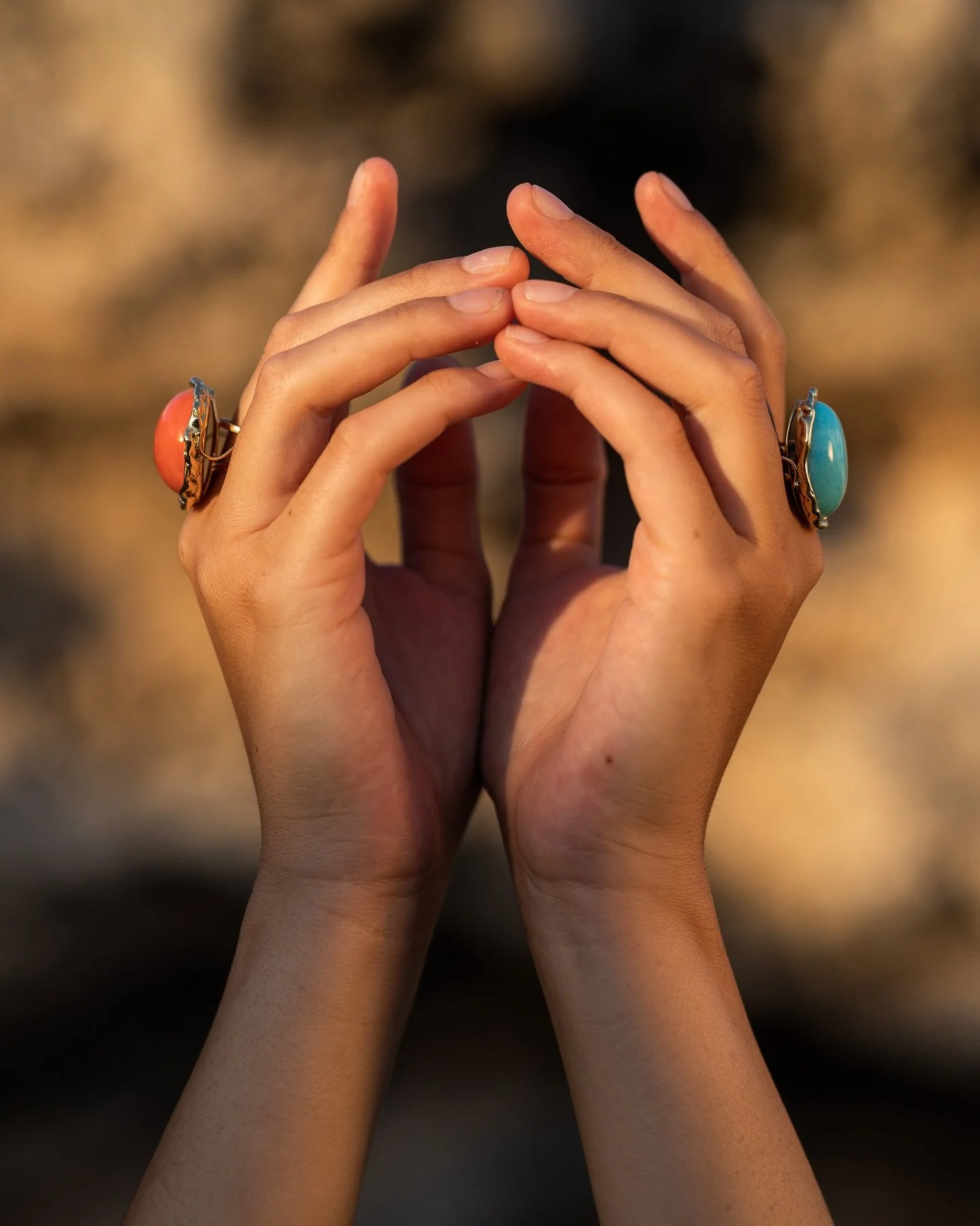 Le mani che indossano i nostri anelli portano con s&eacute; la forza e la dolcezza di chi sa apprezzare i momenti che contano

💎 @salvatore_aleo_favignana 
💃 @simonasciarabba 
📸 @fulviabernacca 

#aleo #aleogioielli #gioiellifavignana #egadigioiel