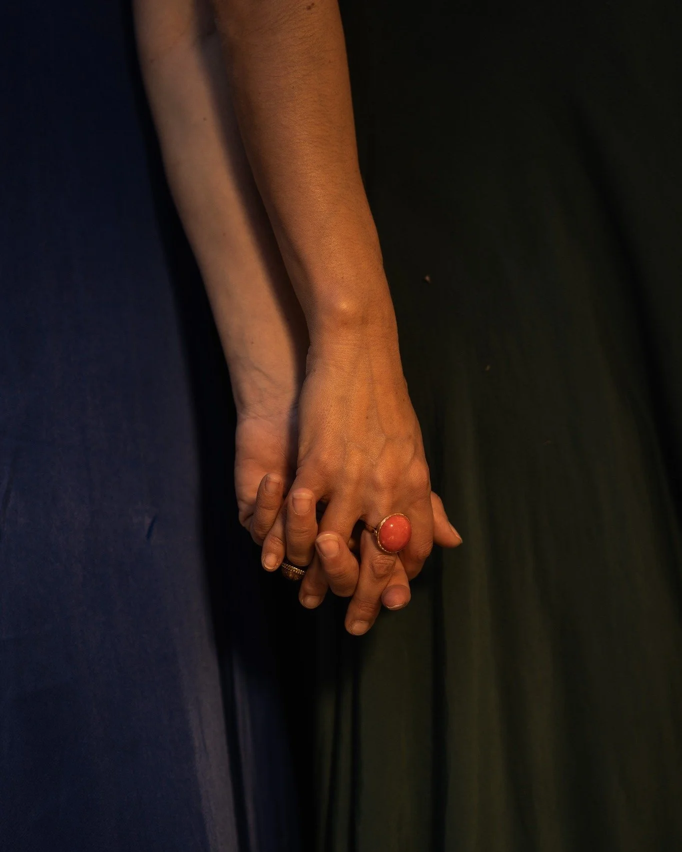 Quando qualcuno ci scrive, non chiediamo solo &ldquo;che gioiello desideri&rdquo;.
Chiediamo: �chi sei, che stagione stai vivendo, cosa stai cercando.
Perch&eacute; ogni gioiello Aleo nasce da un incontro.�

E l&rsquo;incontro inizia sempre con una s