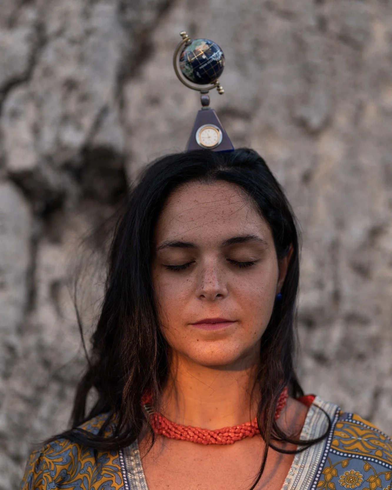 Chiudi gli occhi
ed esprimi un desiderio.

Alcune cose arrivano cos&igrave;:
in silenzio,
quando sei pronta a riconoscerle.

📸 @fulviabernacca 

@simonasciarabba @salvatore_aleo_favignana 

#aleo #aleogioielli #gioiellifavignana #egadigioielli #favi