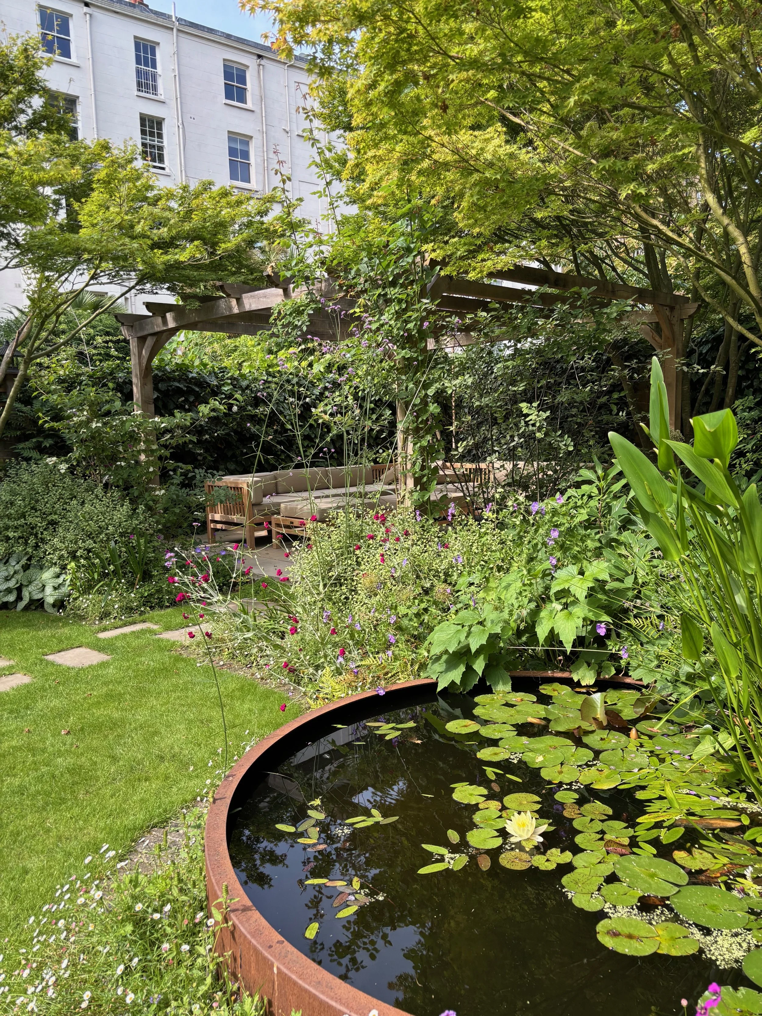 garden design and landscaping in london