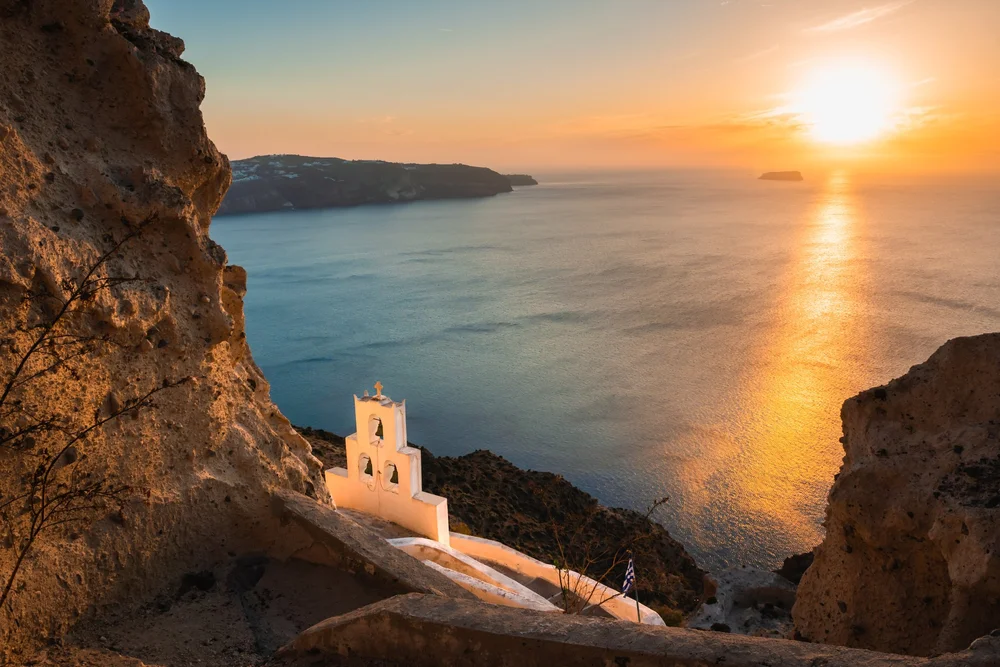 Discover The Heart Of Santorini Must Visit Megalochori Spots discover-the-heart-of-santorini-must-visit-megalochori-spots