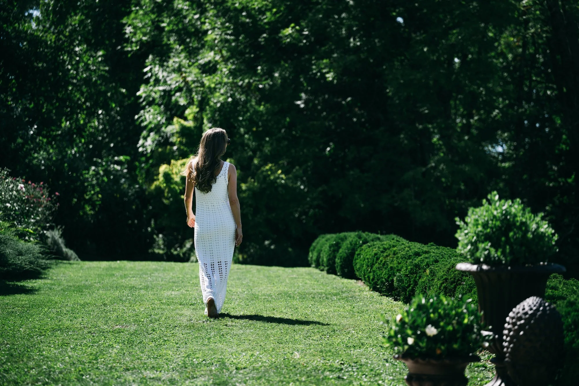 Woman in Mayr gardens.jpg