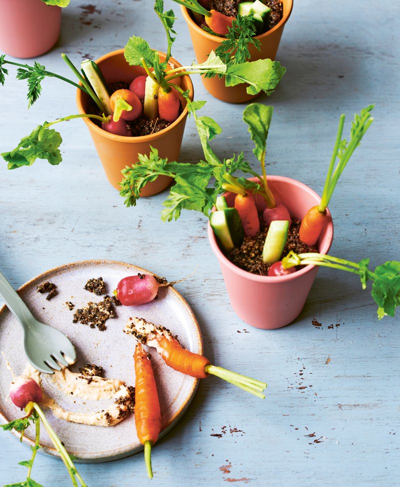 P80_EdibleGarden_humousandcarrots.jpg