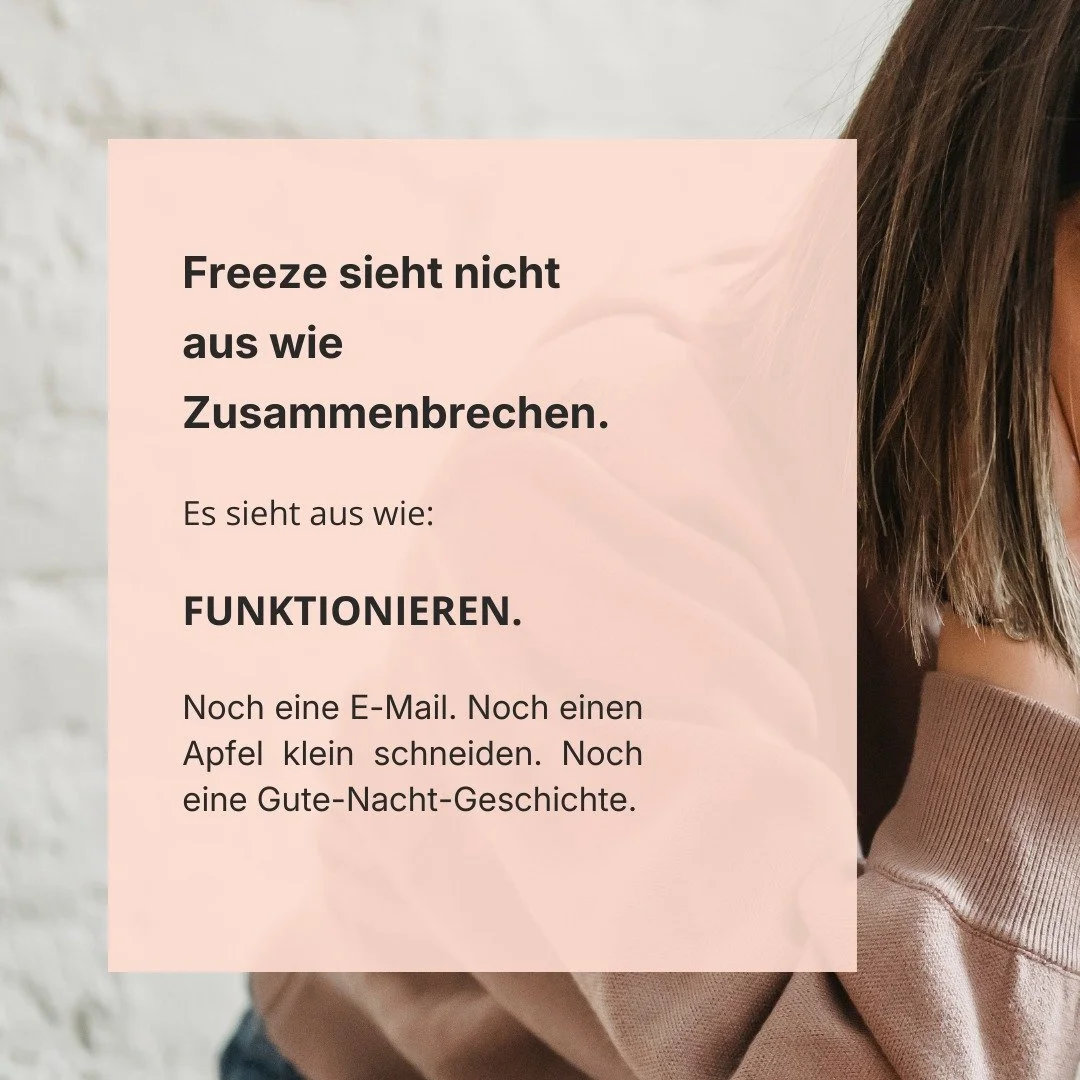 Freeze sieht manchmal sogar wie Frieden aus. Und doch ist es der innerliche Zusammenbruch. 
Ganz normale Aufgaben wie die Kinder fertig zu machen, den Einkaufszettel zu schreiben oder das Essen zu planen &uuml;berw&auml;ltigen dich. 

Zum Elternabend