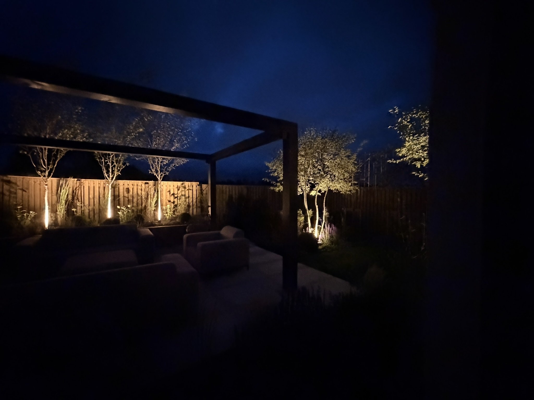 modern garden lighting design 