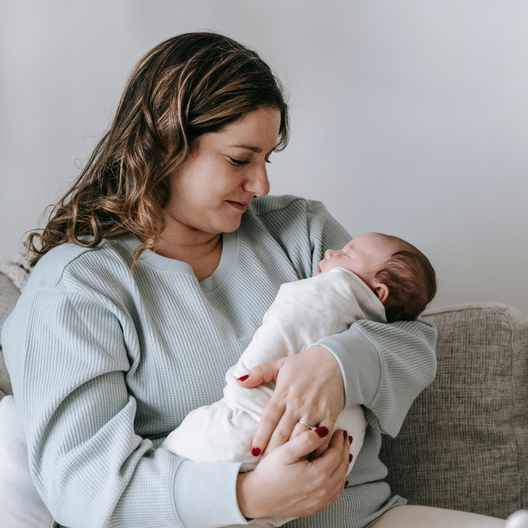 Poporodna dula. Atelje za ženske. Poporodni obisk.
